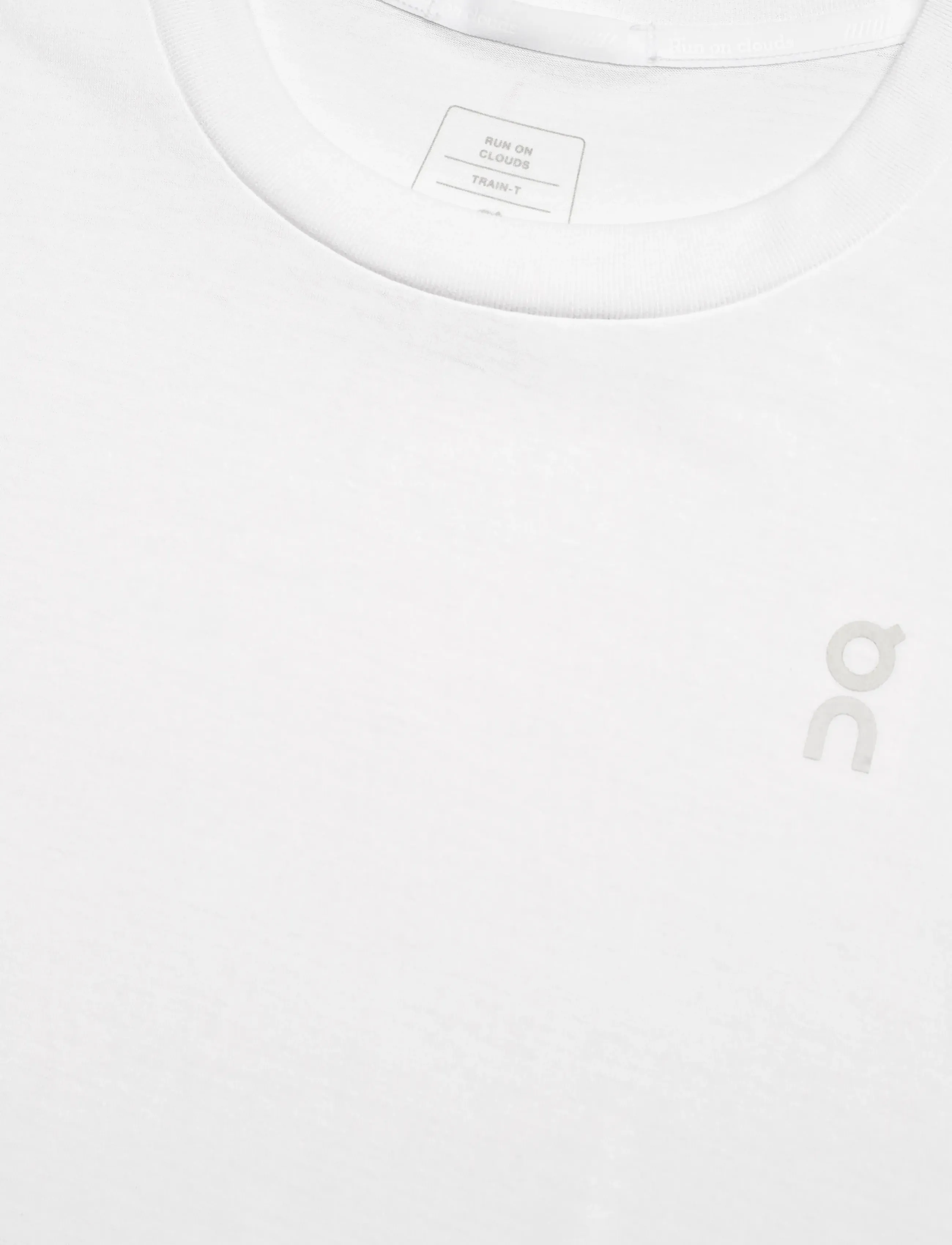 On - Train-T - white - 2