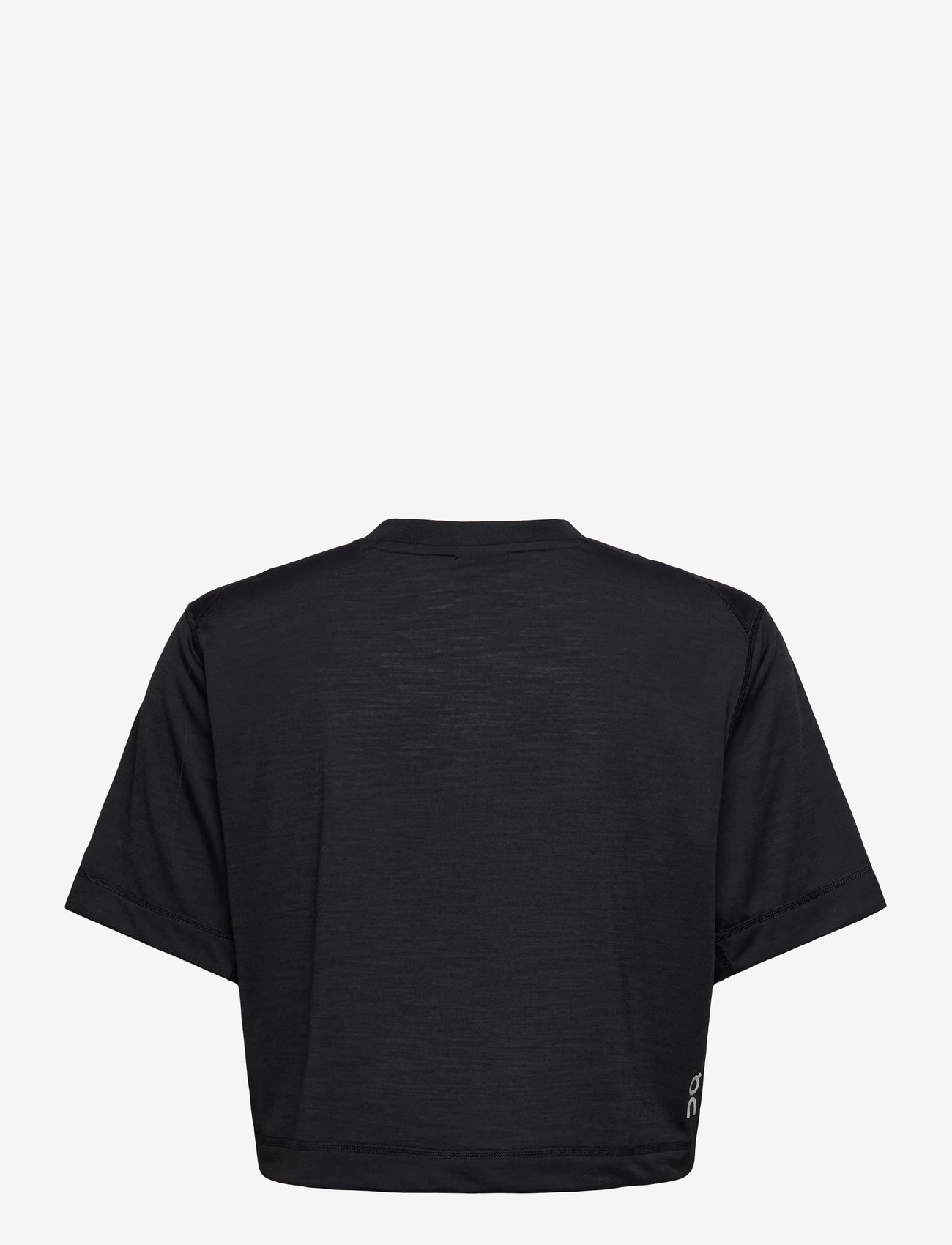 On - Train-T Crop - nabapluusid - black - 1
