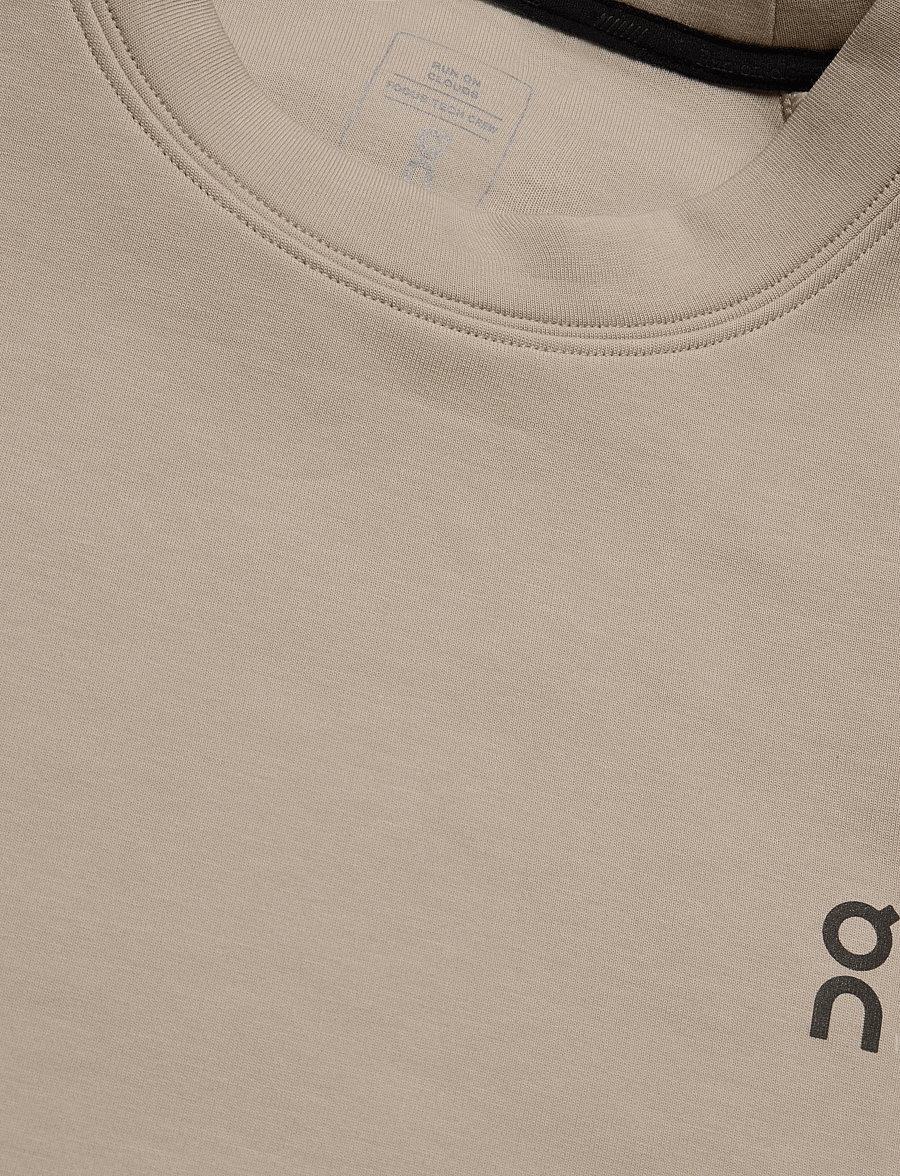 On - Focus Tech Crew - sweatshirts - desert - 2