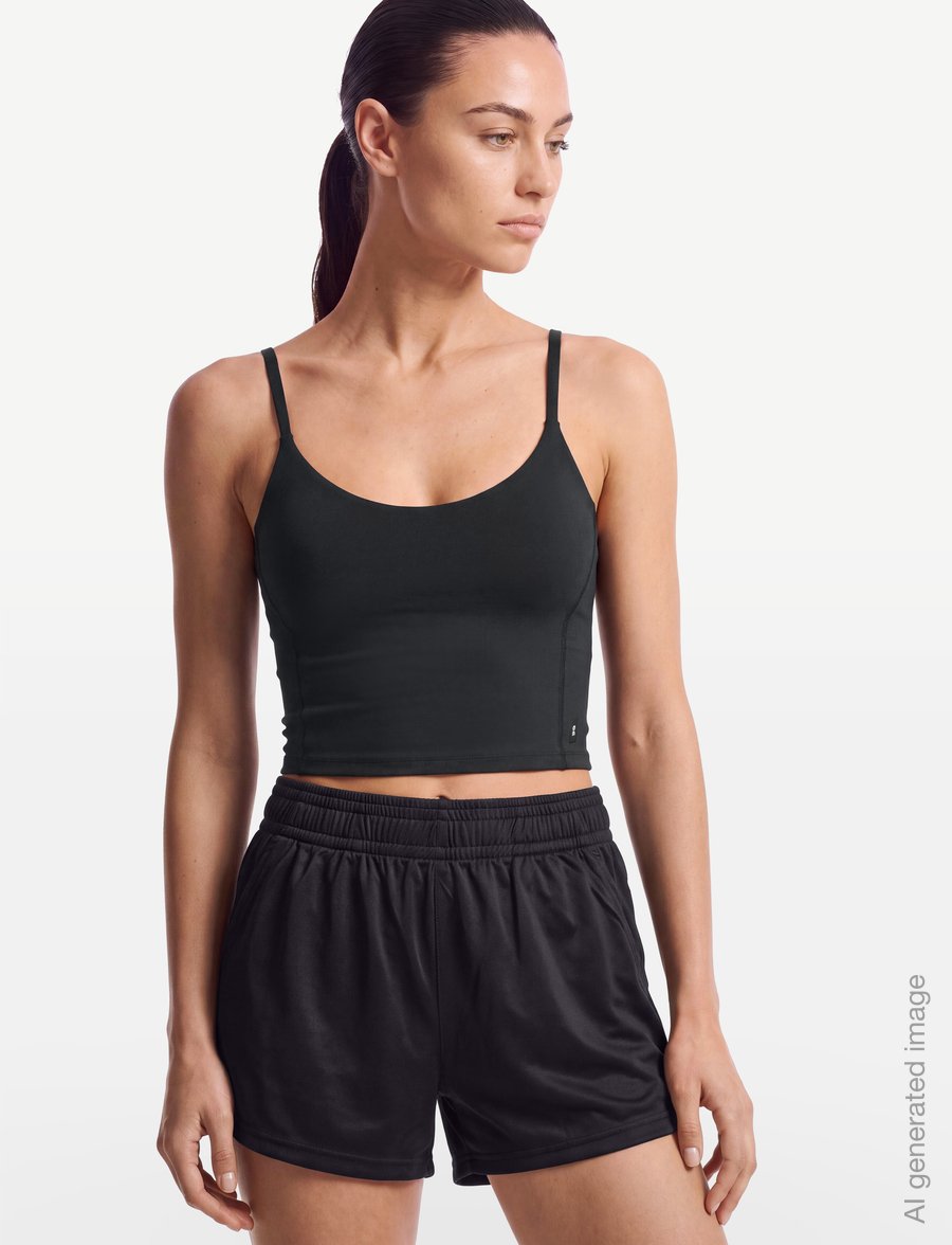 On - Studio Crop - crop-tops - black - 3