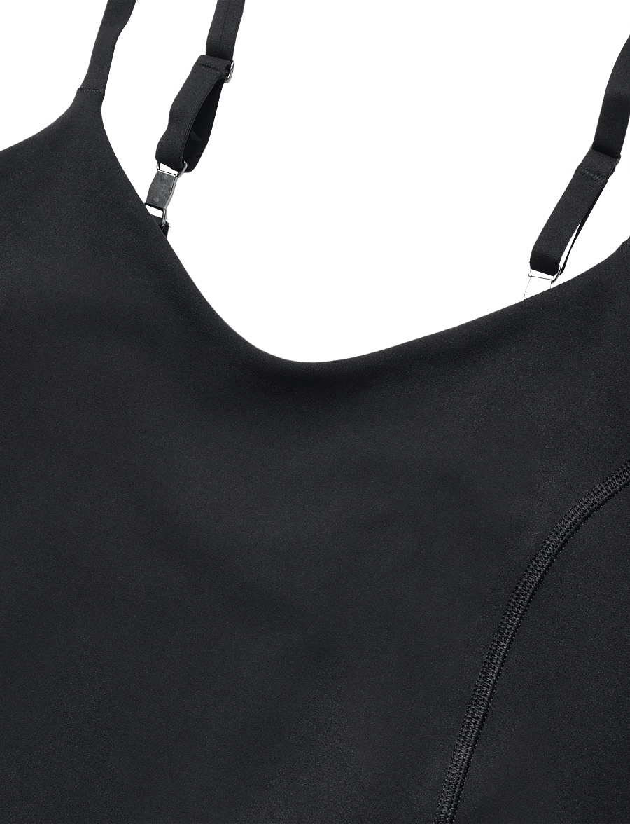 On - Studio Crop - crop tops - black - 2