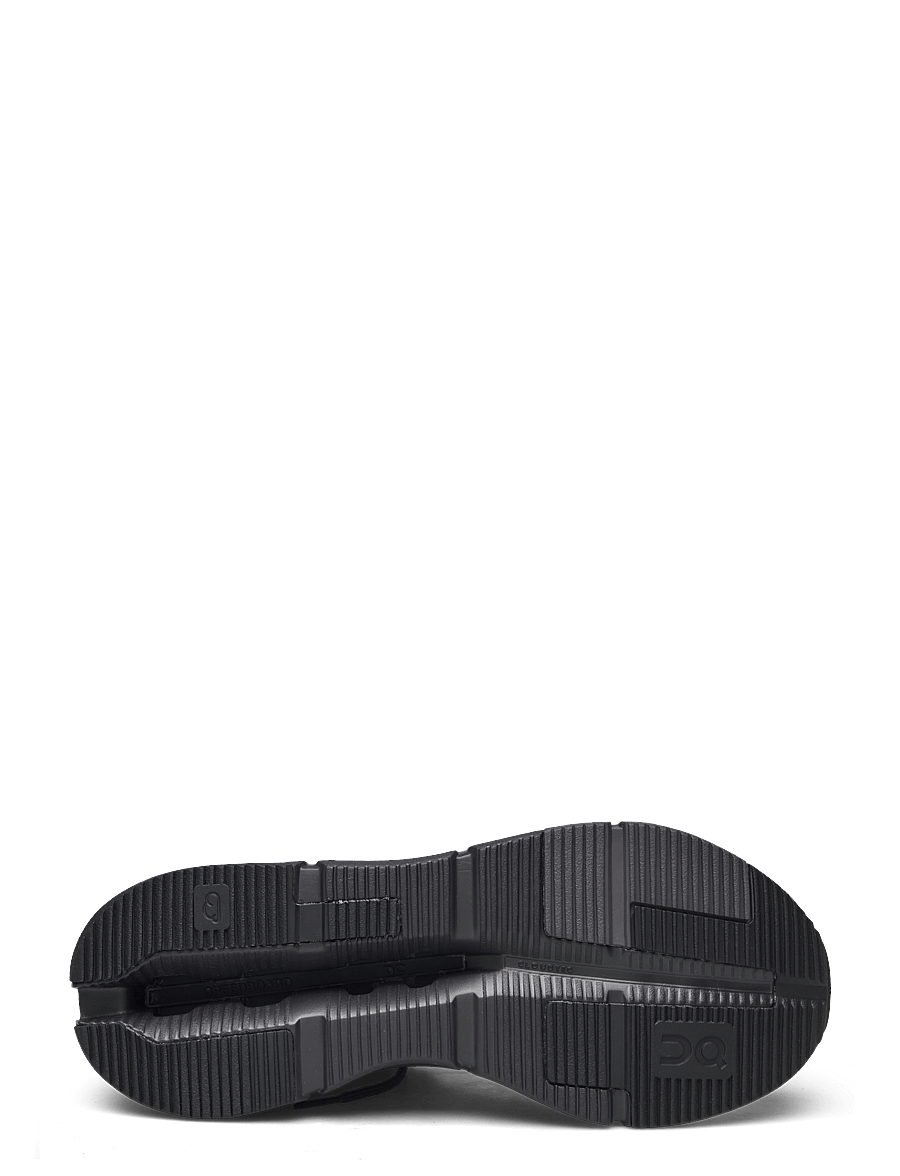 On - Cloudnova 2 - low tops - all black - 4