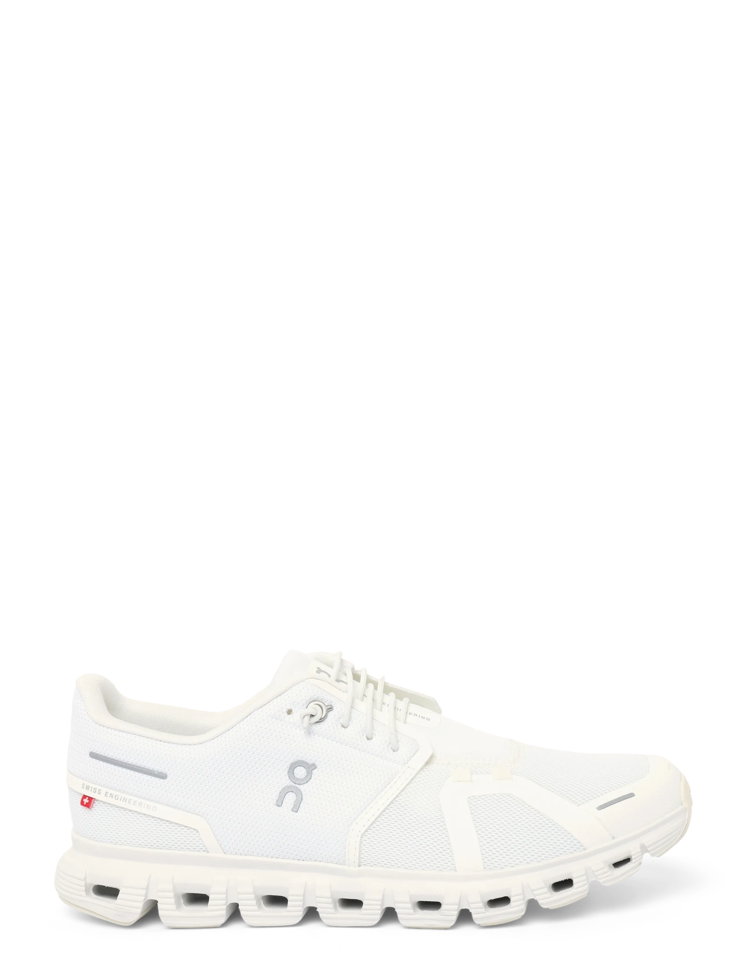 On - Cloud 6 - låga sneakers - white | white - 2