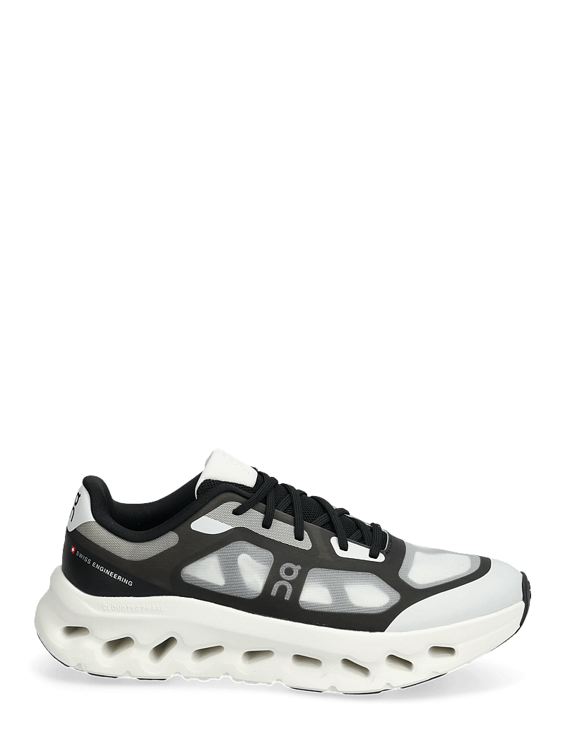 On - Cloudtilt Remix - baskets basses - black | ivory - 1