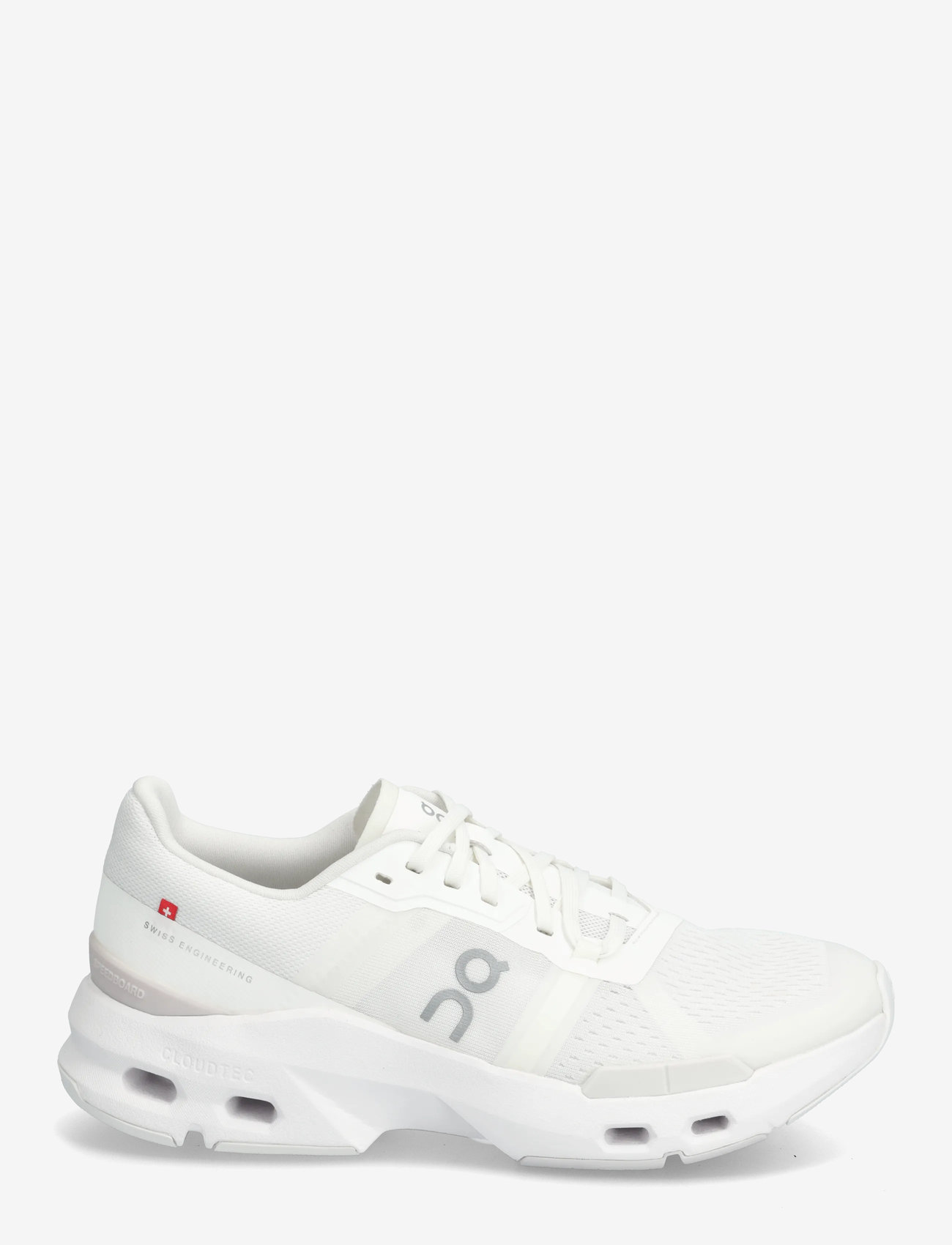 On - Cloudpulse - tennised - white | frost - 1