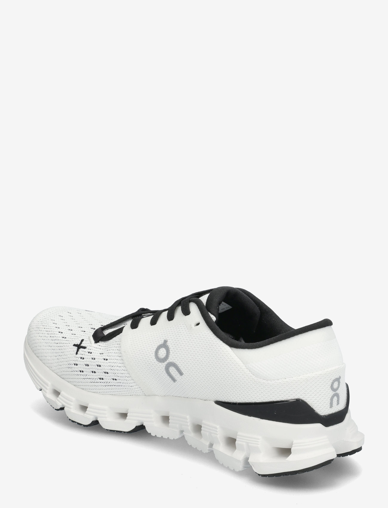 On - Cloud X 4 - jooksujalatsid - ivory | black - 2