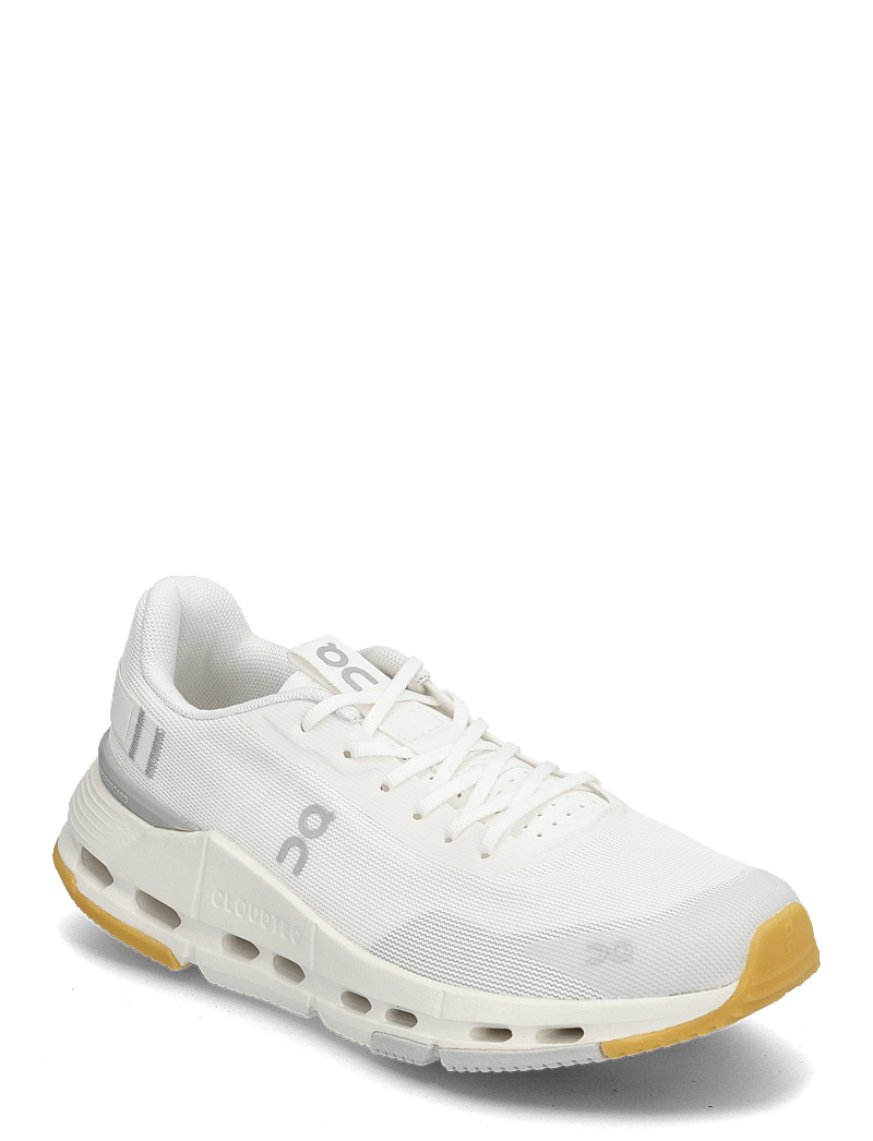 On - Cloudnova Form 2 - sneakers med lav ankel - white | ivory - 0