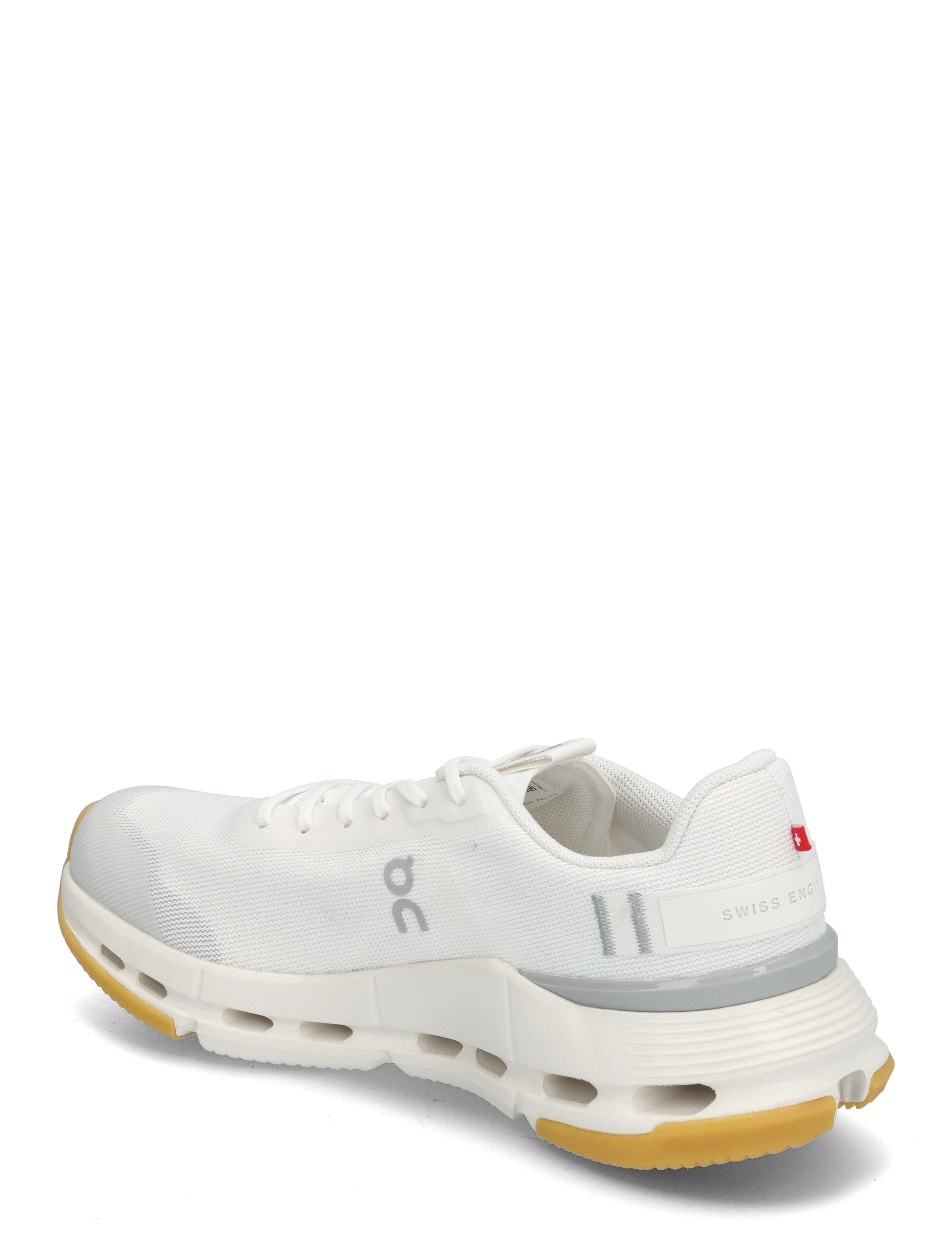 On - Cloudnova Form 2 - low top sneakers - white | ivory - 2