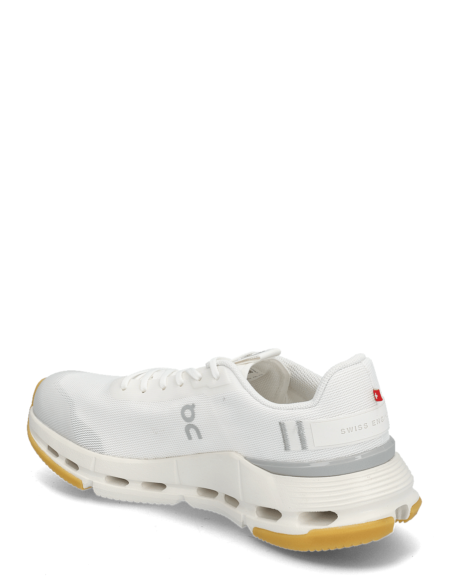 On - Cloudnova Form 2 - niedrige sneakers - white | ivory - 2