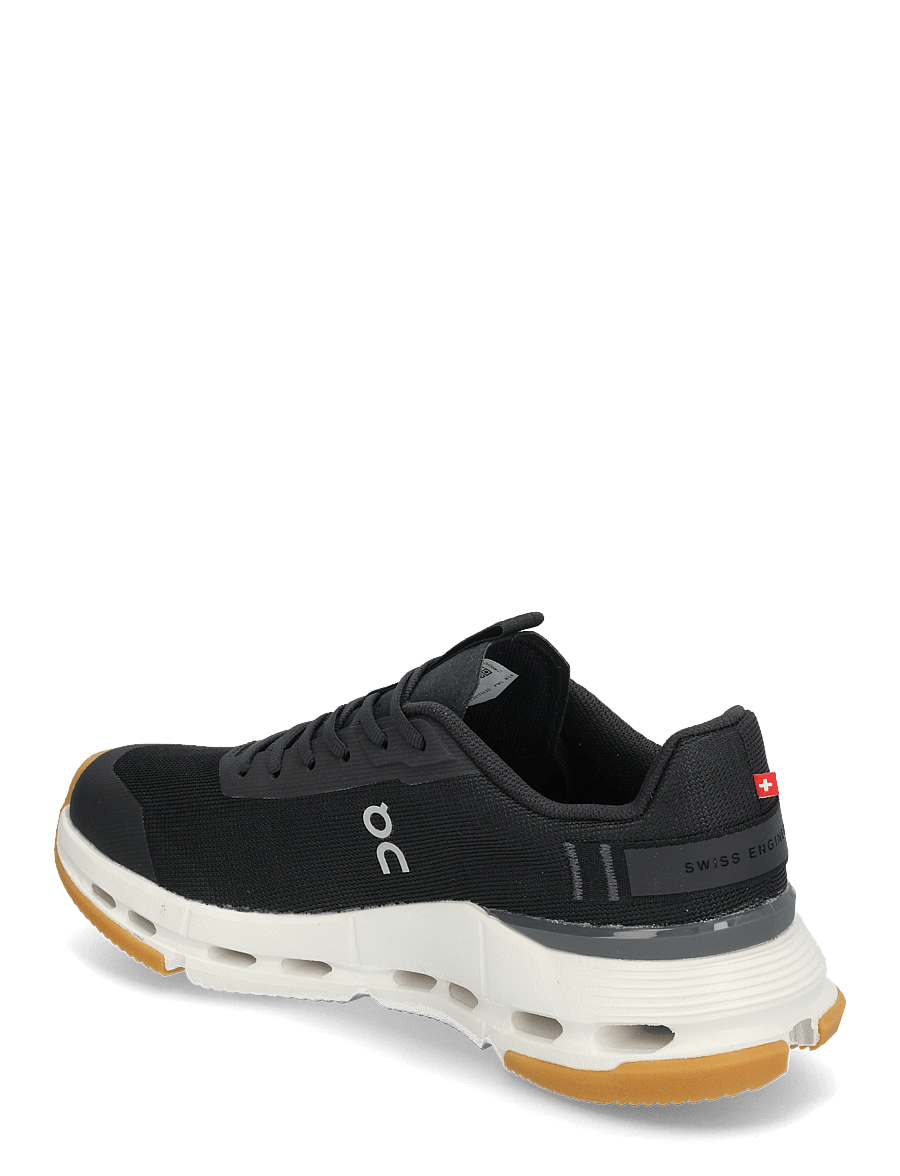 On - Cloudnova Form 2 - lave sneakers - black | ivory - 2