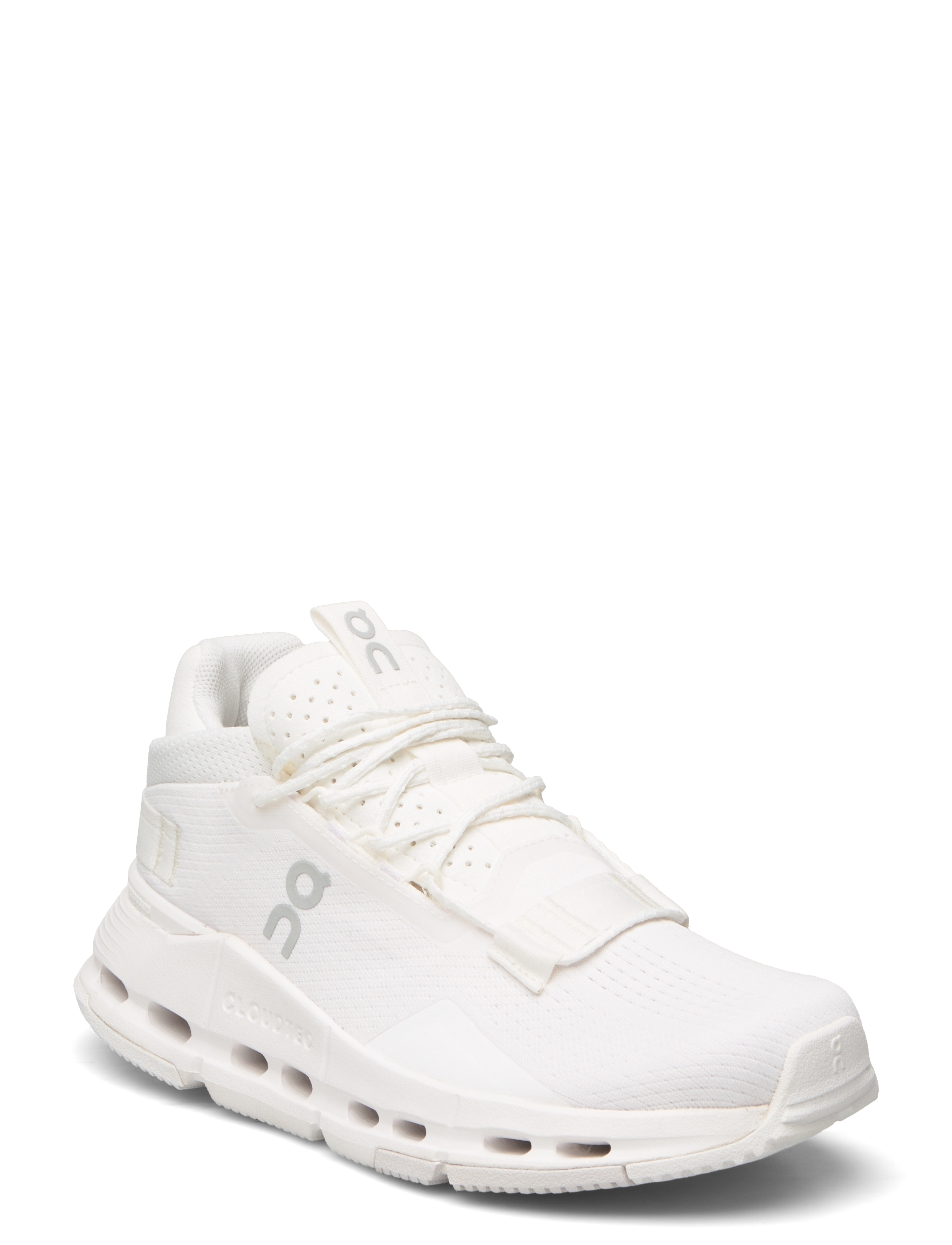 On Cloudnova 2, 38.5, White, Sport Sneakers > Sport Low Top Sneakers, Dame