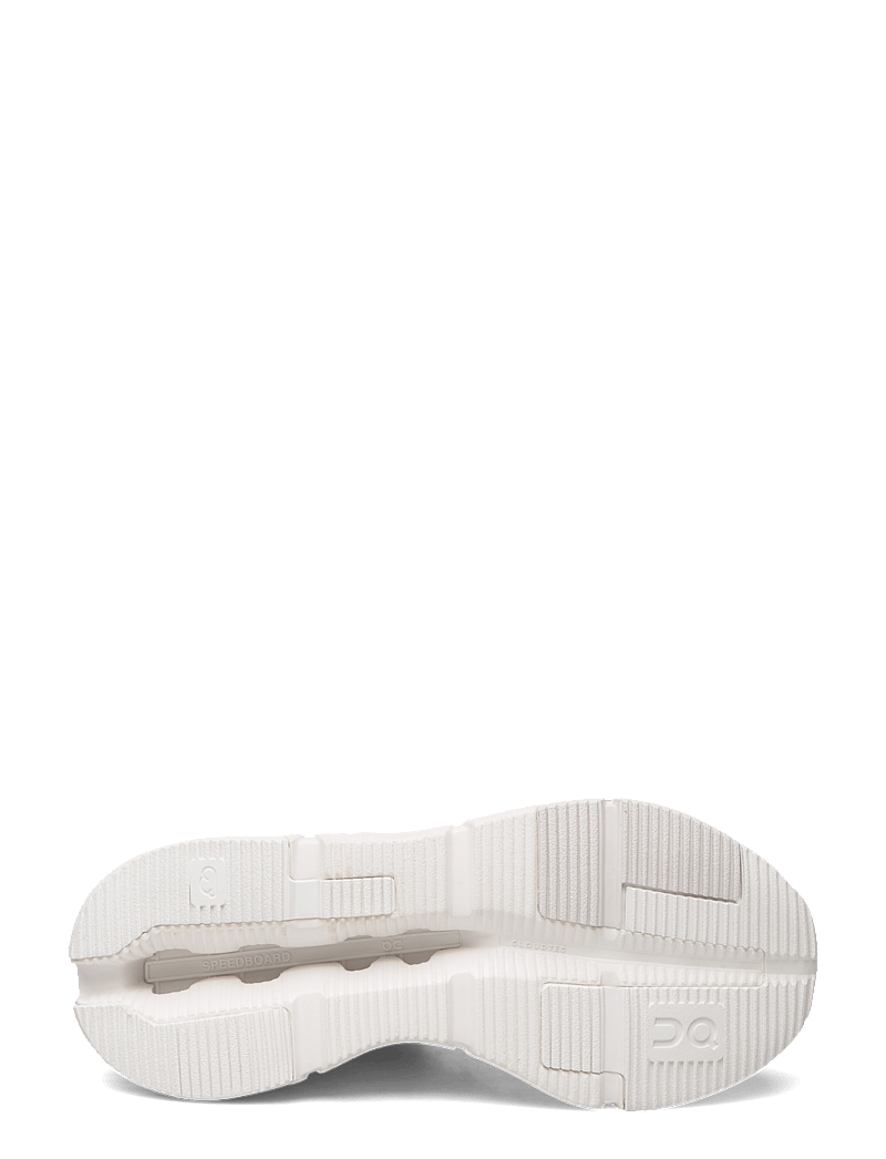 On - Cloudnova 2 - low top sneakers - all white - 4