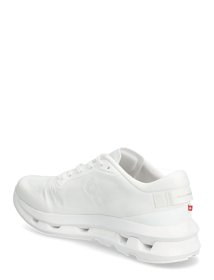 On - Cloudzone - låga sneakers - white | white - 2
