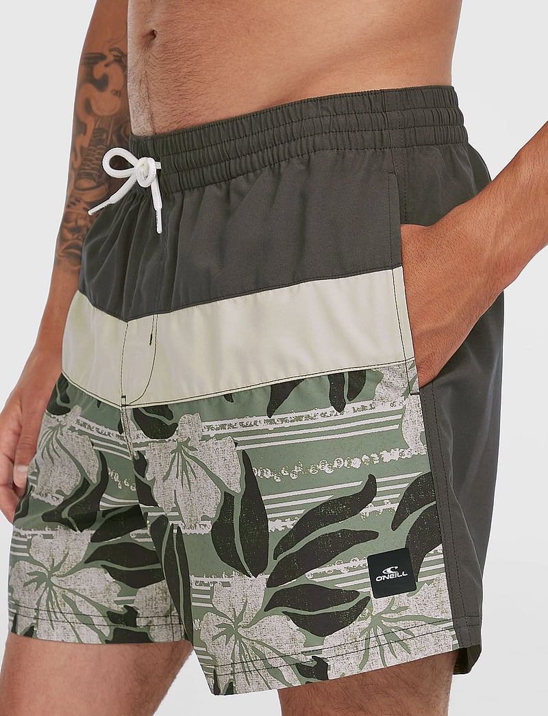 O'neill - O'NEILL CALI BLOCK 15'' SWIMSHORTS - lühikesed ujumispüksid - green dusty flower - 4