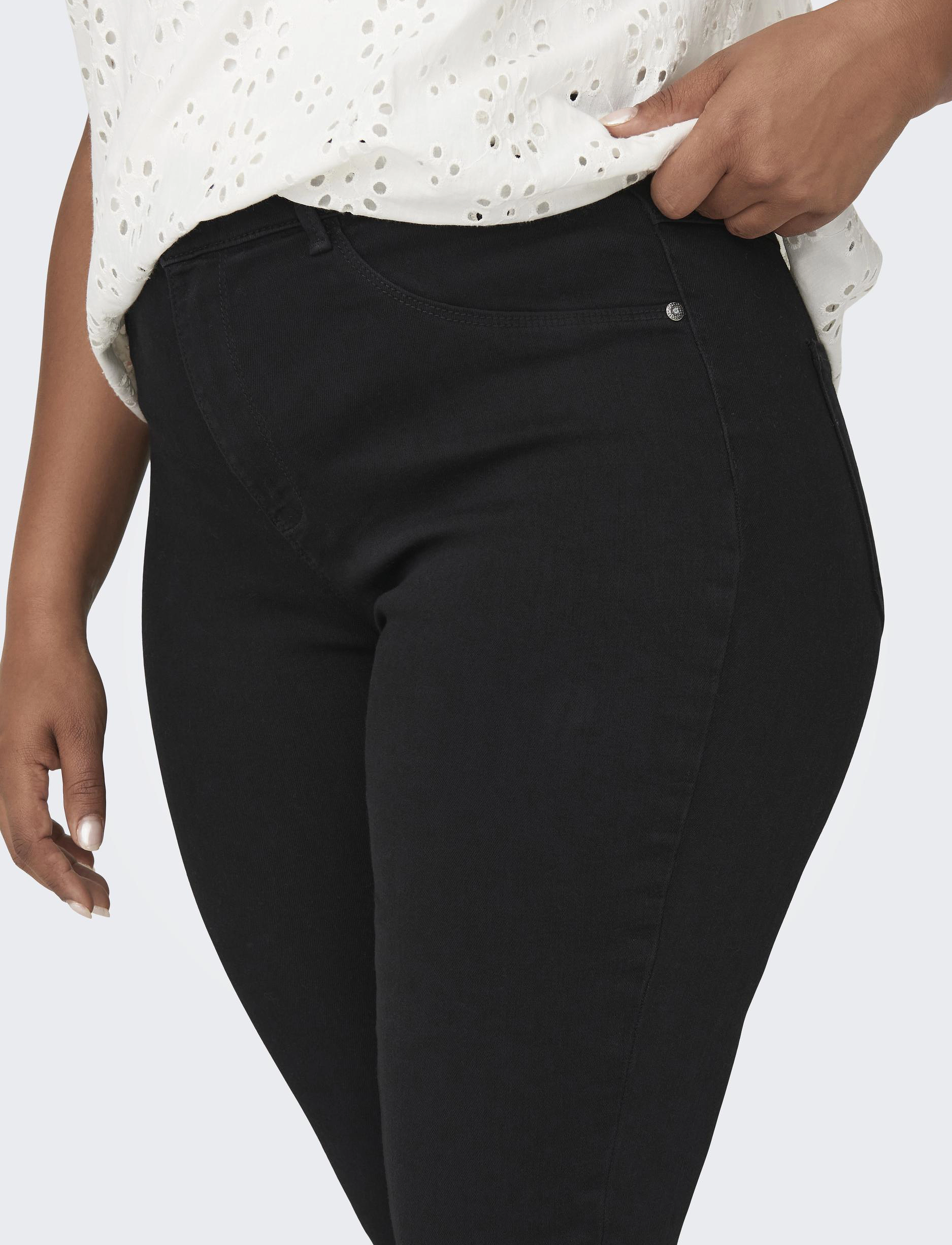 ONLY Carmakoma - CARSTORM  LIFE PUSH UP HW SK JEANS  NOOS - liibuvad teksad - black - 5