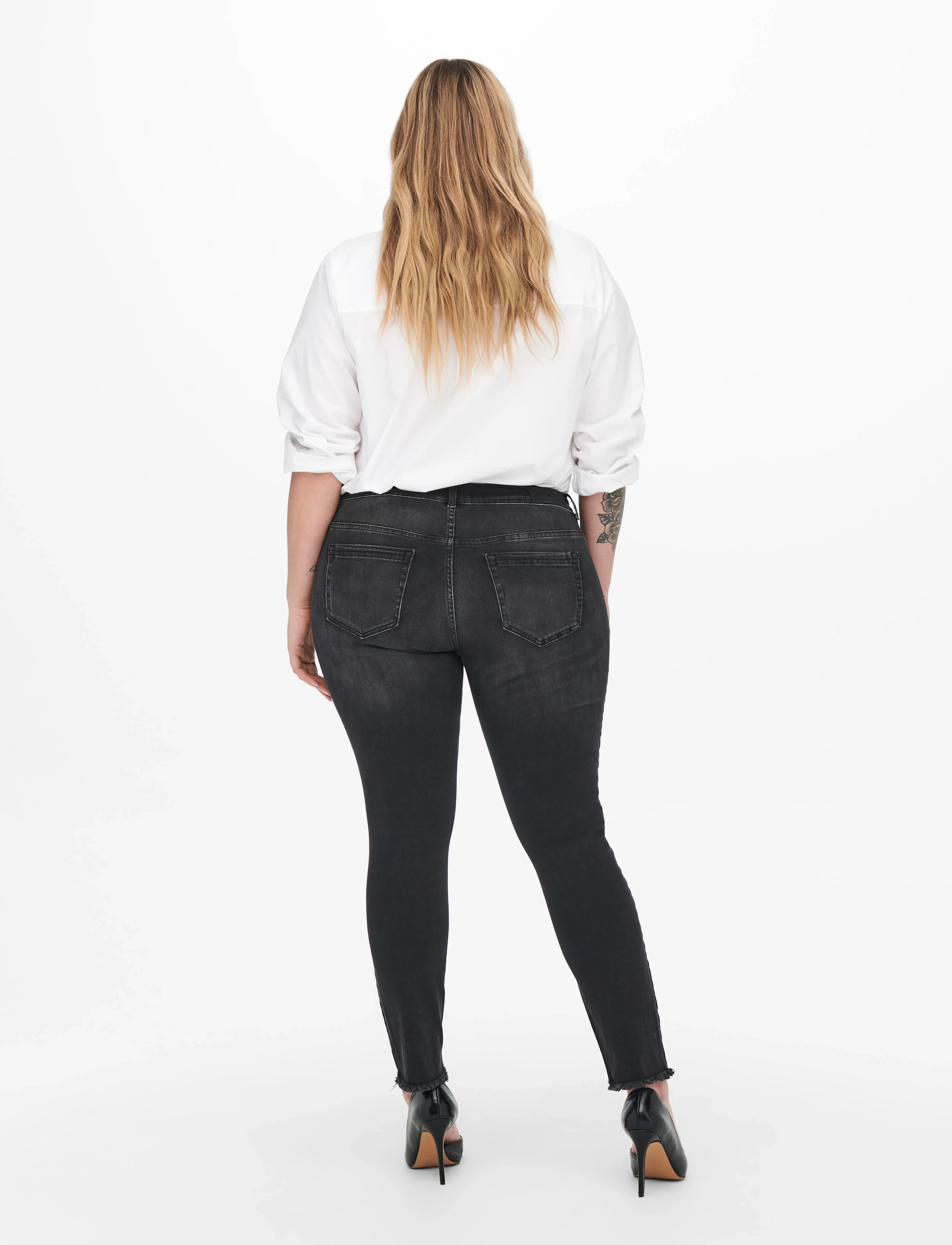 ONLY Carmakoma - CARWILLY REG ANK SKINNY JEANS BLACK NOOS - jeans skinny - black - 3