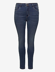 ONLY Carmakoma - CARAUGUSTA HW SK DNM JEANS  BJ13964 NOOS - skinny jeans - medium blue denim - 0