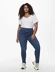 ONLY Carmakoma - CARAUGUSTA HW SK DNM JEANS  BJ13964 NOOS - skinny jeans - medium blue denim - 4