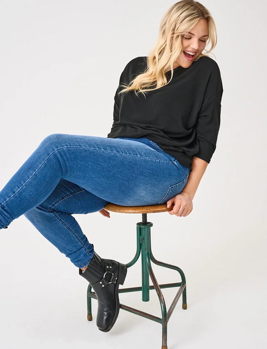 ONLY Carmakoma - CARWILLY REG SKINNY JEANS DNM TAI NOOS - jeans skinny - medium blue denim - 3