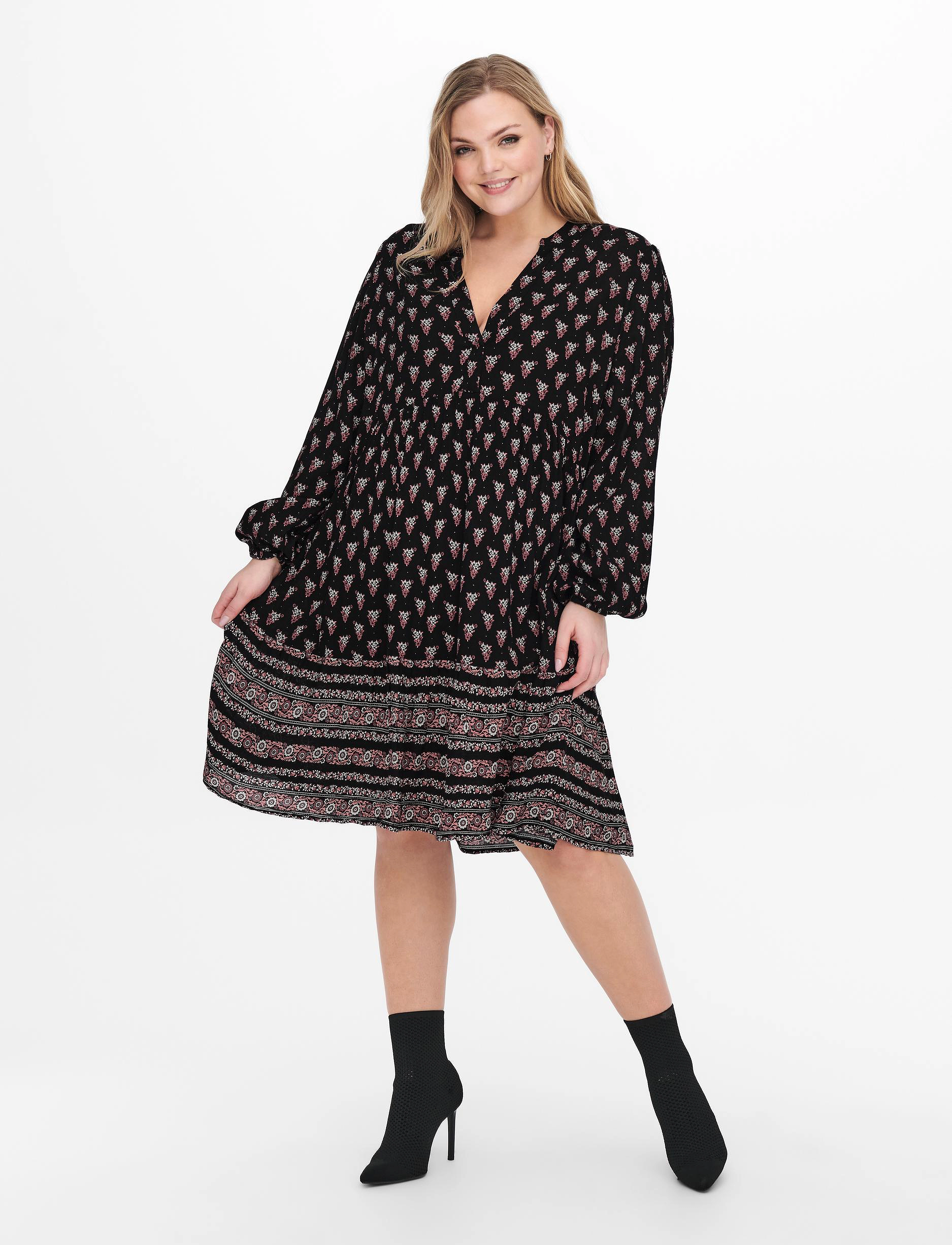 ONLY Carmakoma - CARBOHEE LIFE LS TUNIC DRESS AOP - black - 2