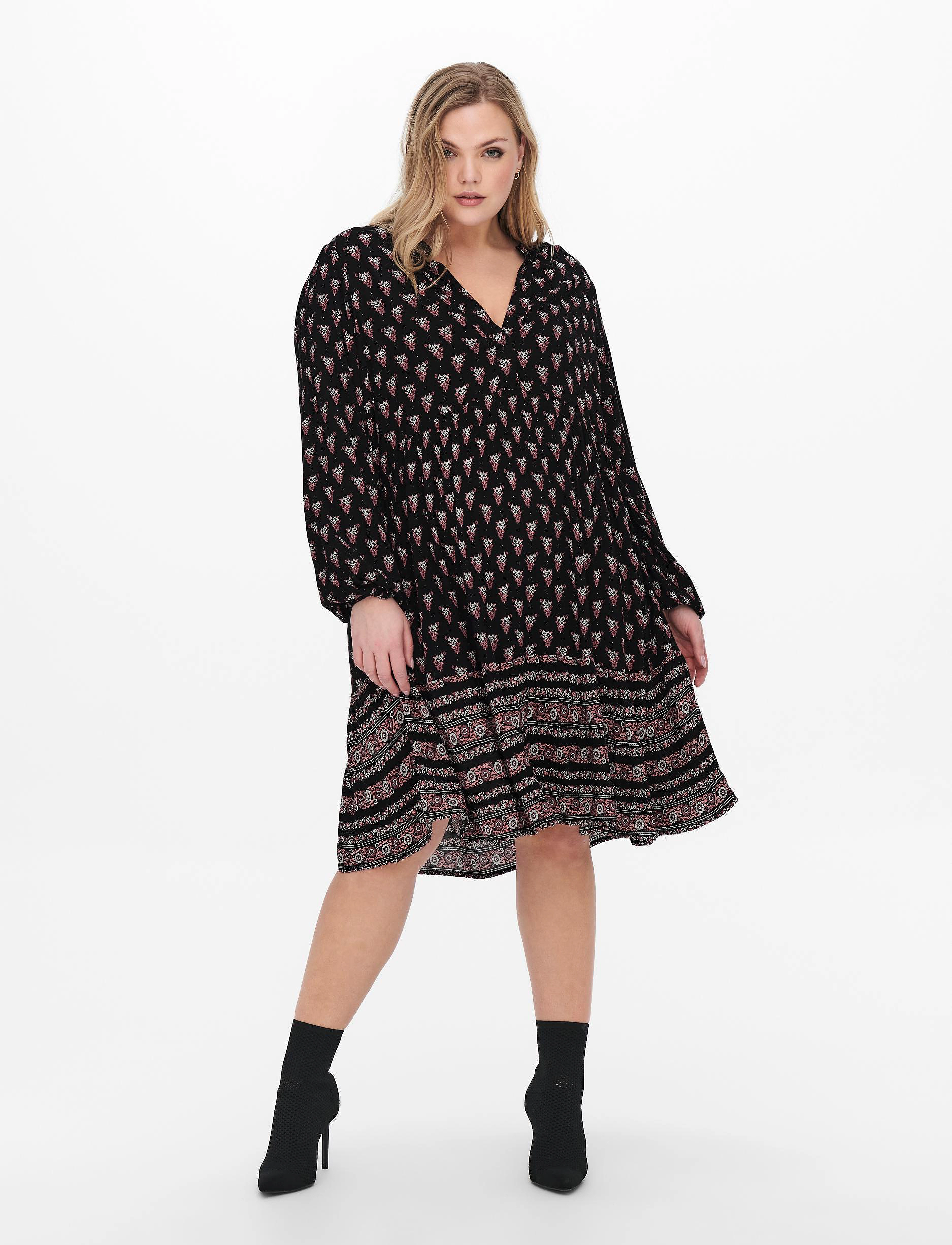 ONLY Carmakoma - CARBOHEE LIFE LS TUNIC DRESS AOP - black - 5