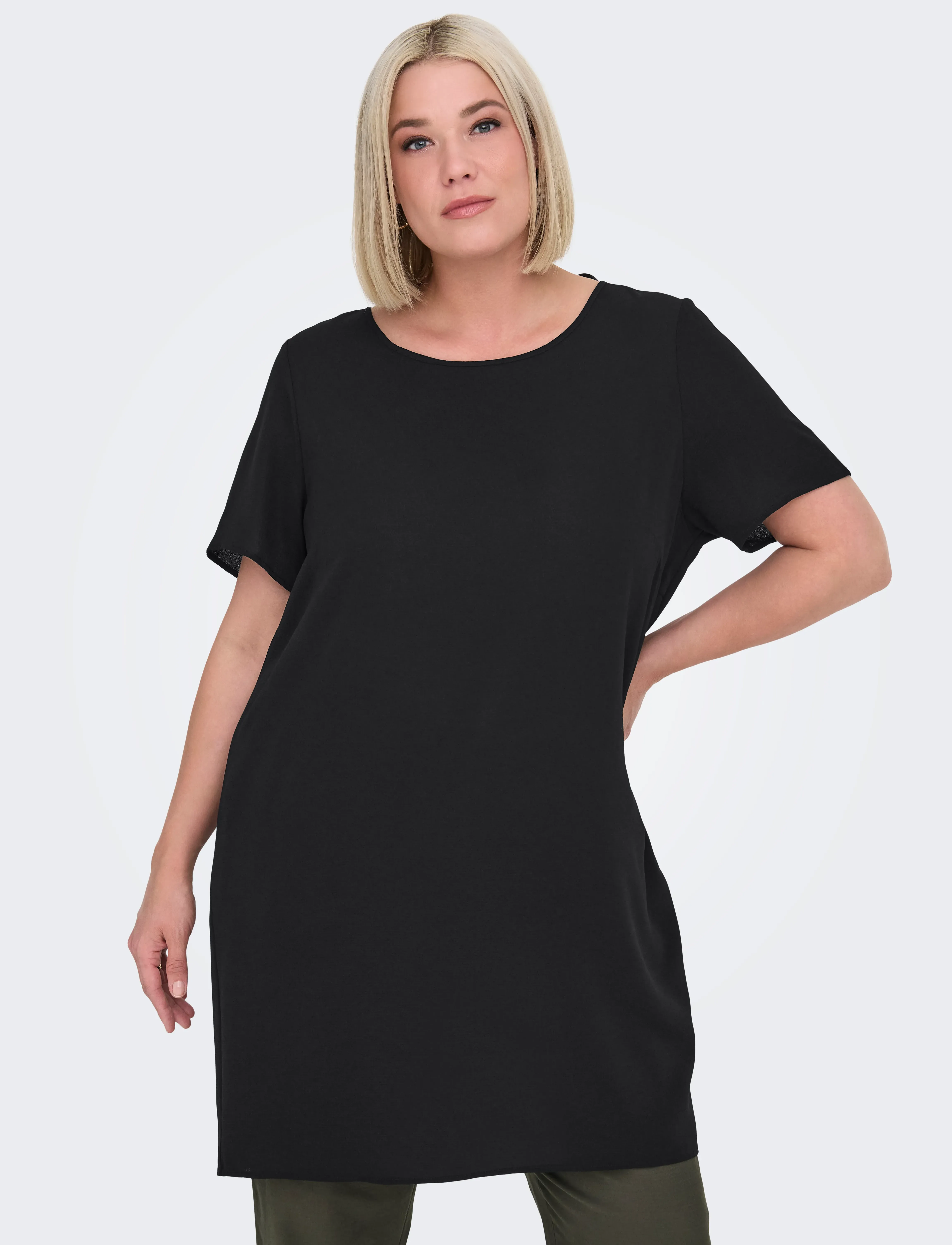 ONLY Carmakoma - CARLUX S/S TUNIC DRESS WVN NOOS - robes t-shirt - black - 4