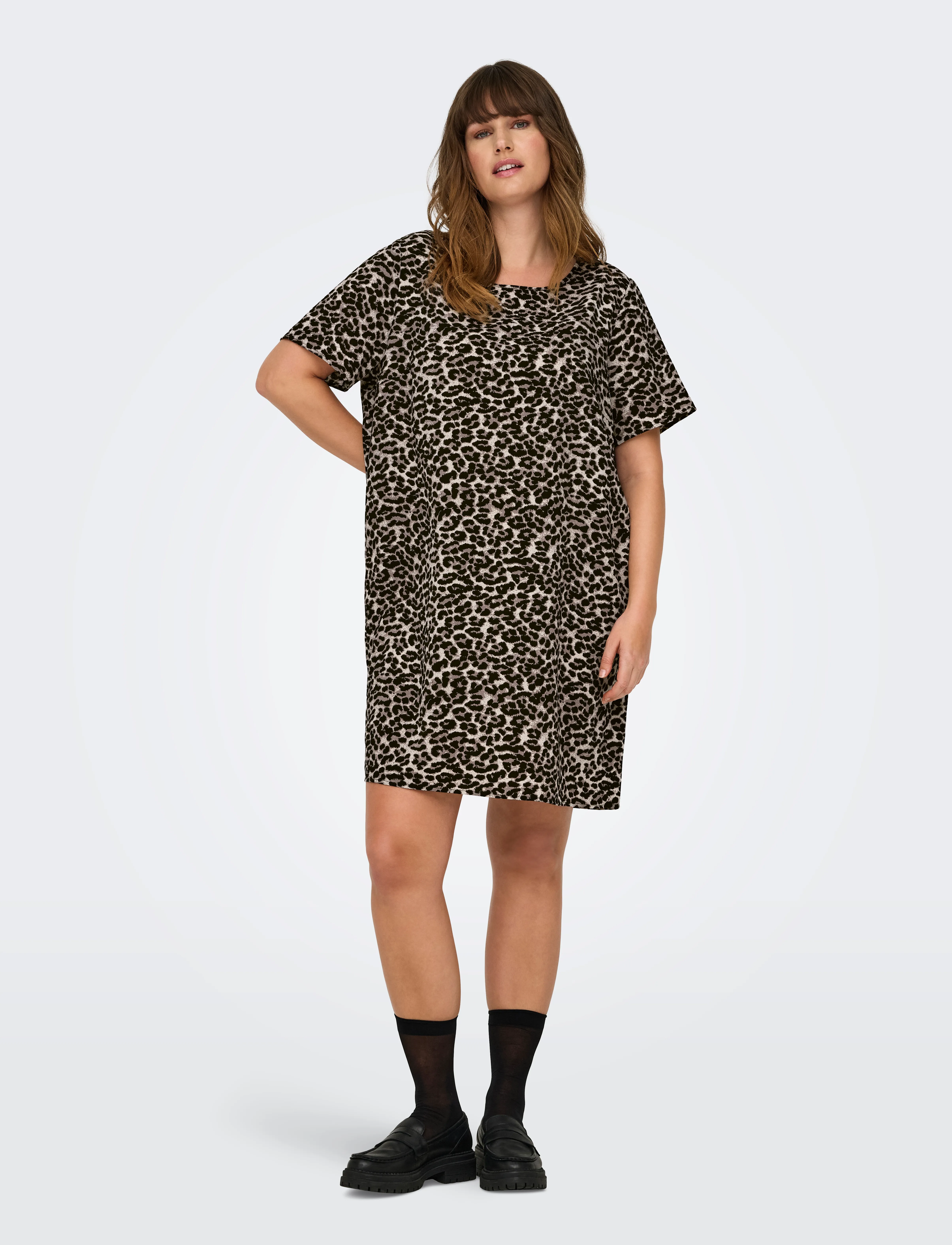 ONLY Carmakoma CARLUX S/S TUNIC DRESS WVN NOOS - Klänningar - PUMICE STONE / brown
