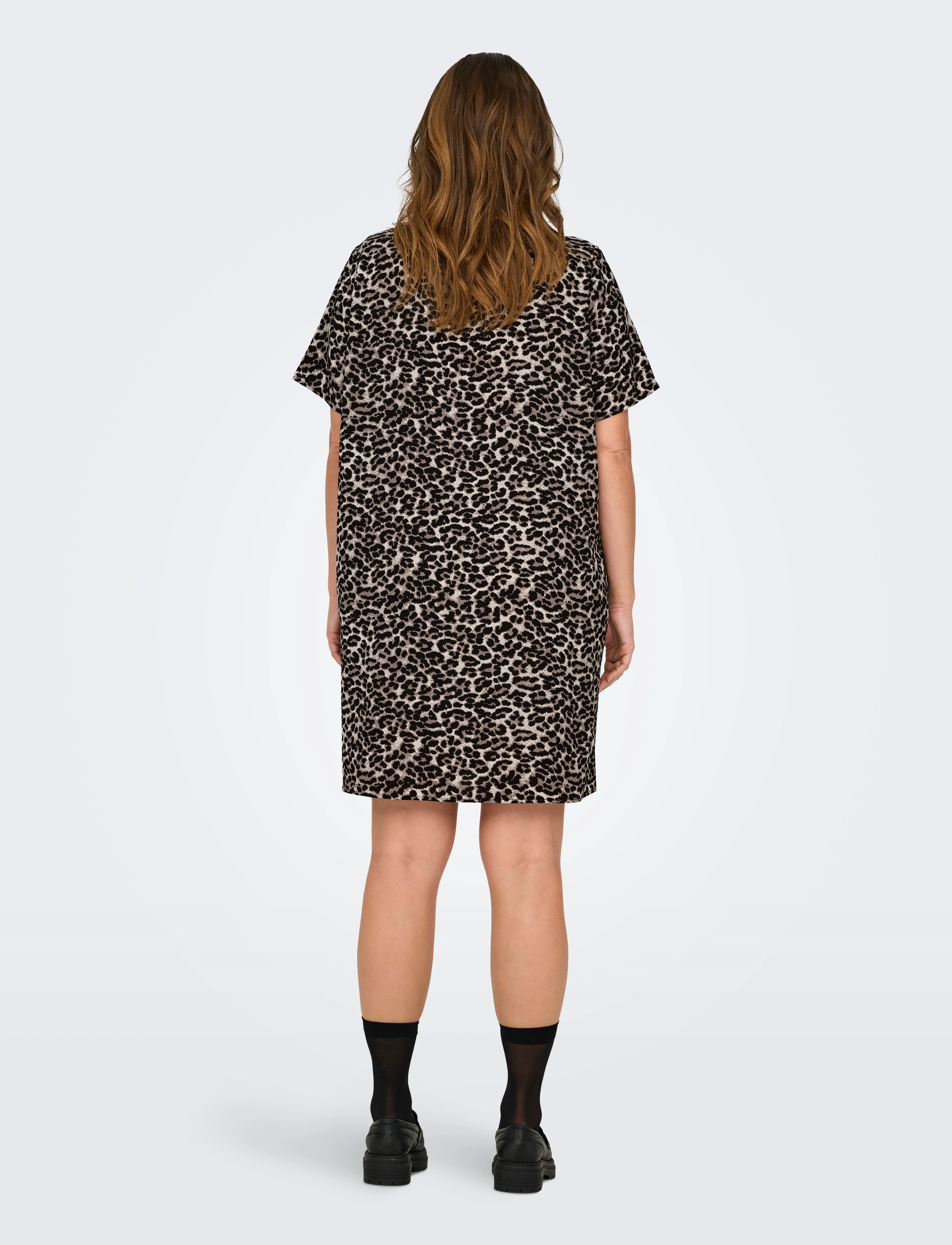 ONLY Carmakoma - CARLUX S/S TUNIC DRESS WVN NOOS - vabaaja kleidid - pumice stone - 3