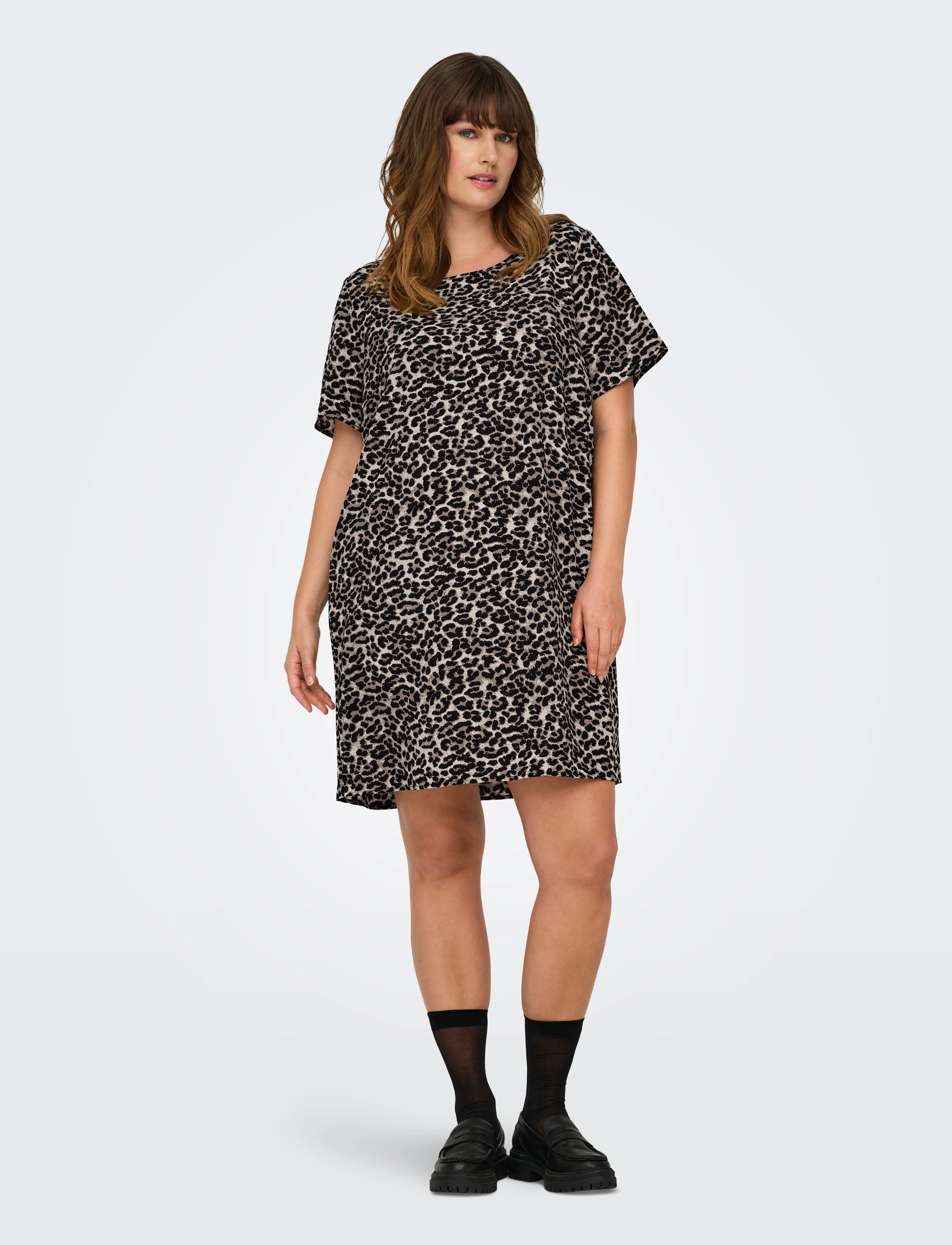 ONLY Carmakoma - CARLUX S/S TUNIC DRESS WVN NOOS - vabaaja kleidid - pumice stone - 5