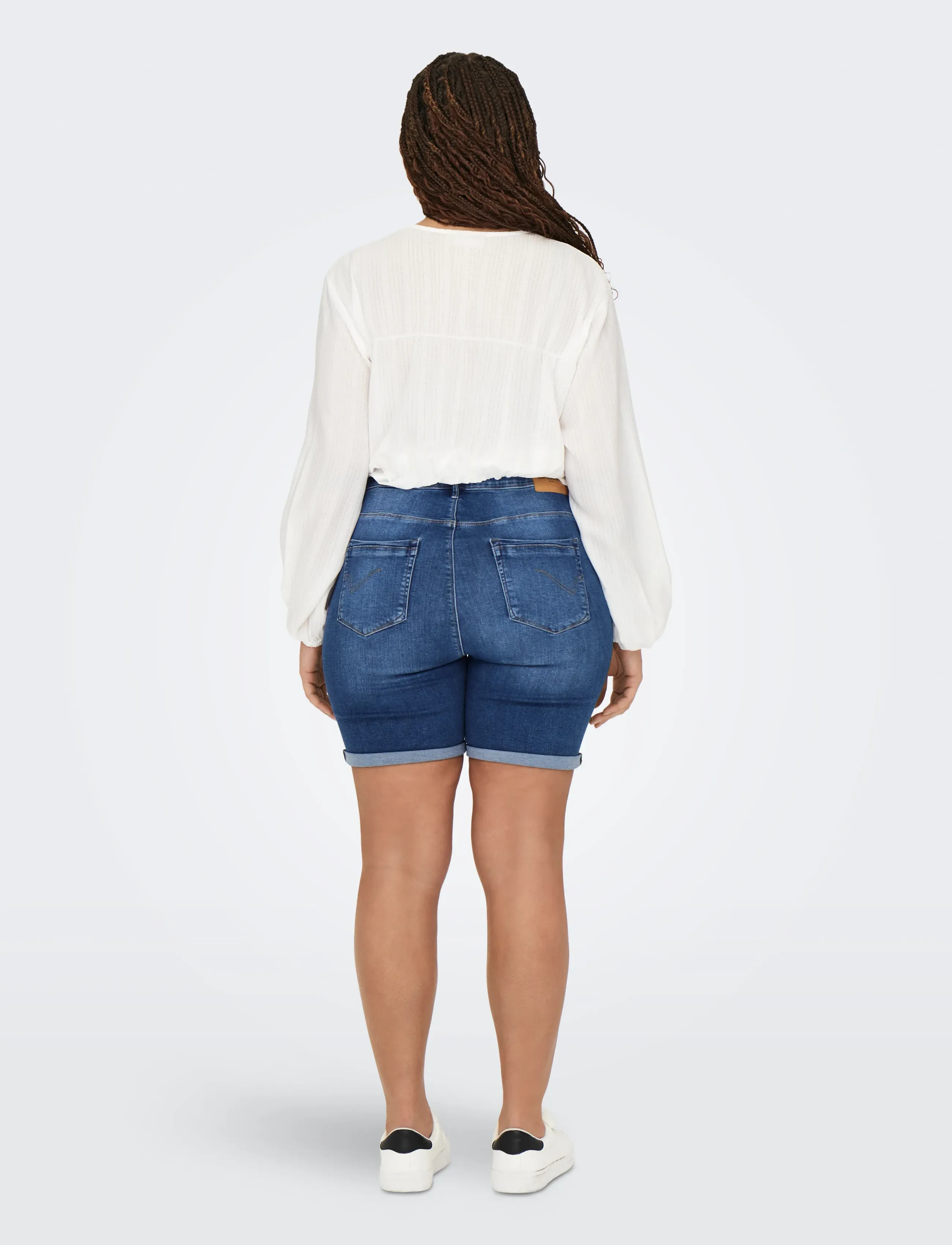ONLY Carmakoma - CARLAOLA REG DEST DNM SHORTS - medium blue denim - 3