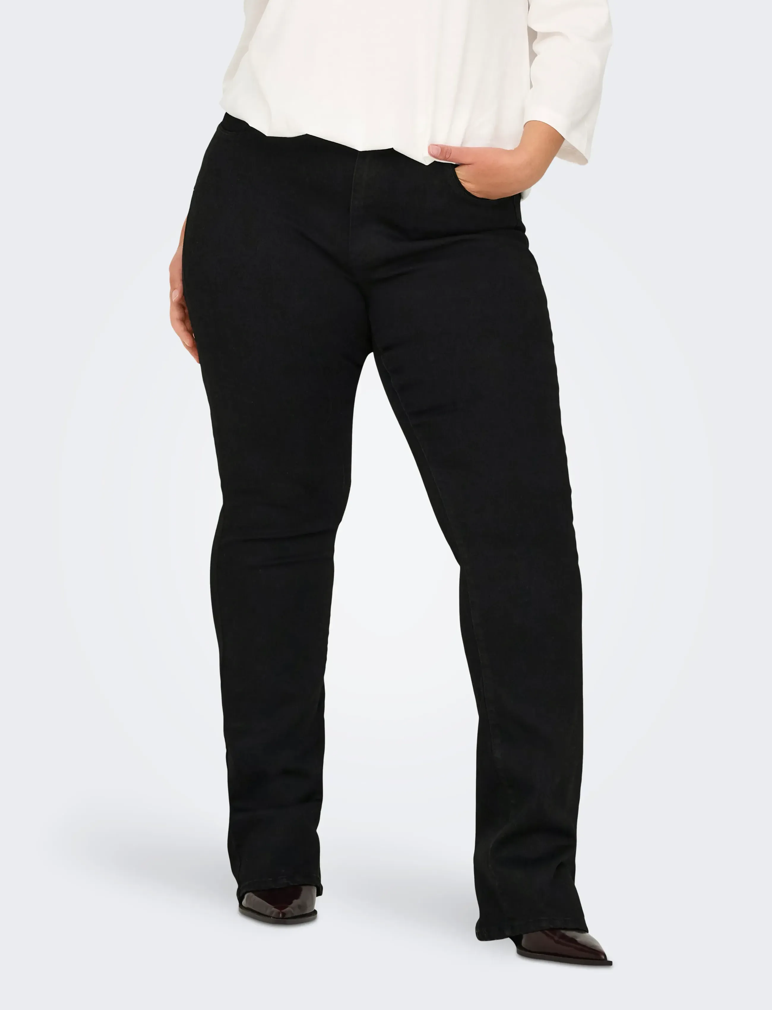 ONLY Carmakoma Carsally Hw Flared Jeans Bj165 Noos, 52 x 32, Black, Jeans > Flares, Dame