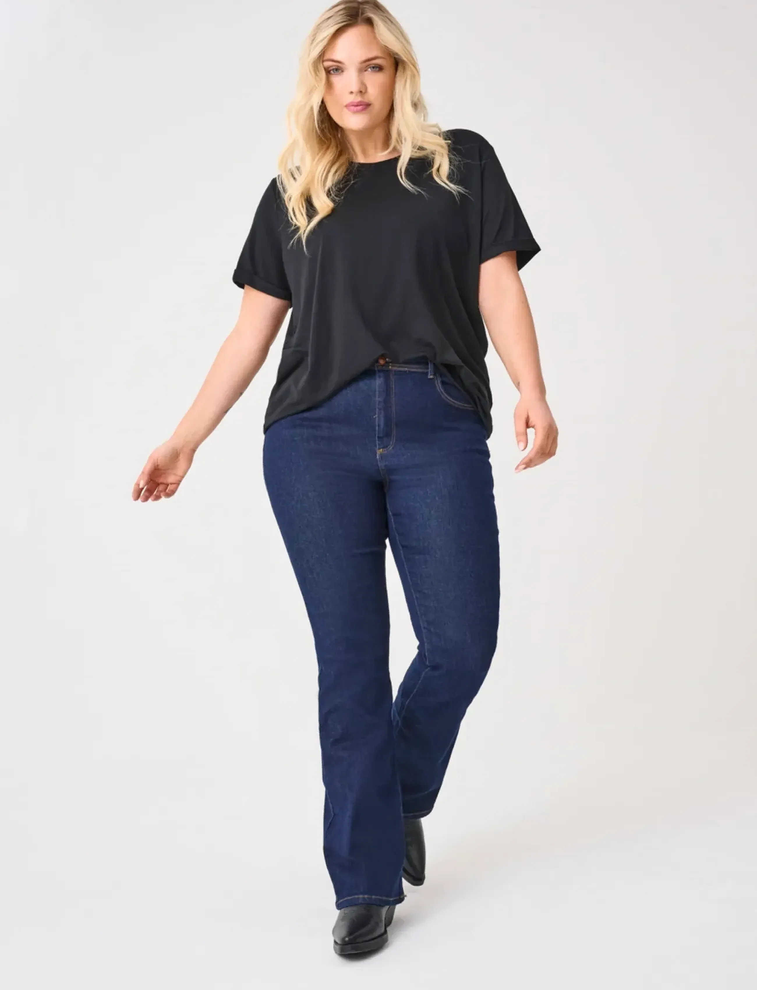 ONLY Carmakoma Carsally Hw Flared Jeans Dnm Bj370 Noos, 46 x 32, Blue, Jeans > Flares, Dame