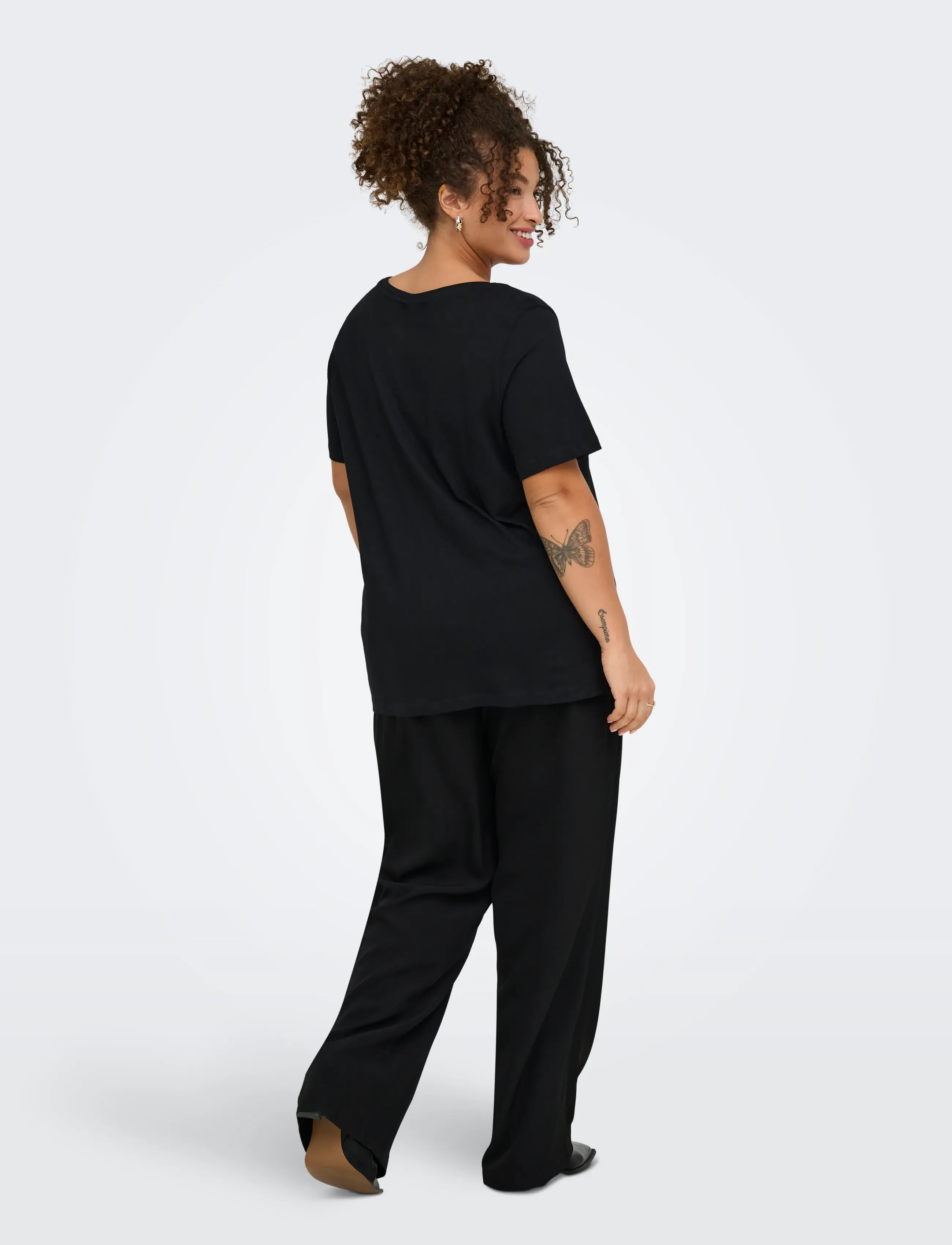 ONLY Carmakoma - CARXMAS YRSA O-NECK SS REG TEE JRS - t-shirts - black - 3