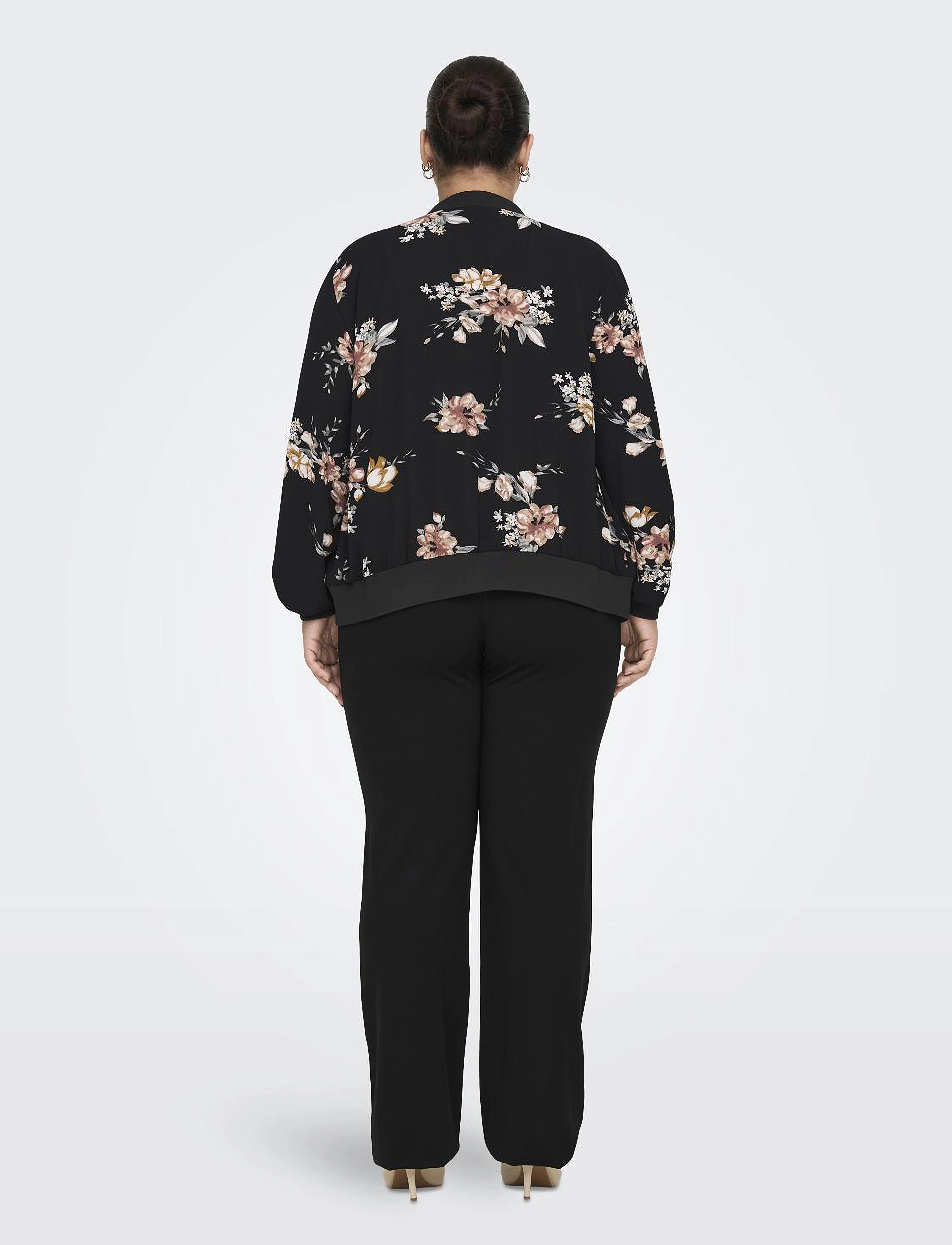 ONLY Carmakoma - CARGOLDTRASH-SUKI LIFE MW WIDE PANT JRS - hose mit geradem bein - black - 3