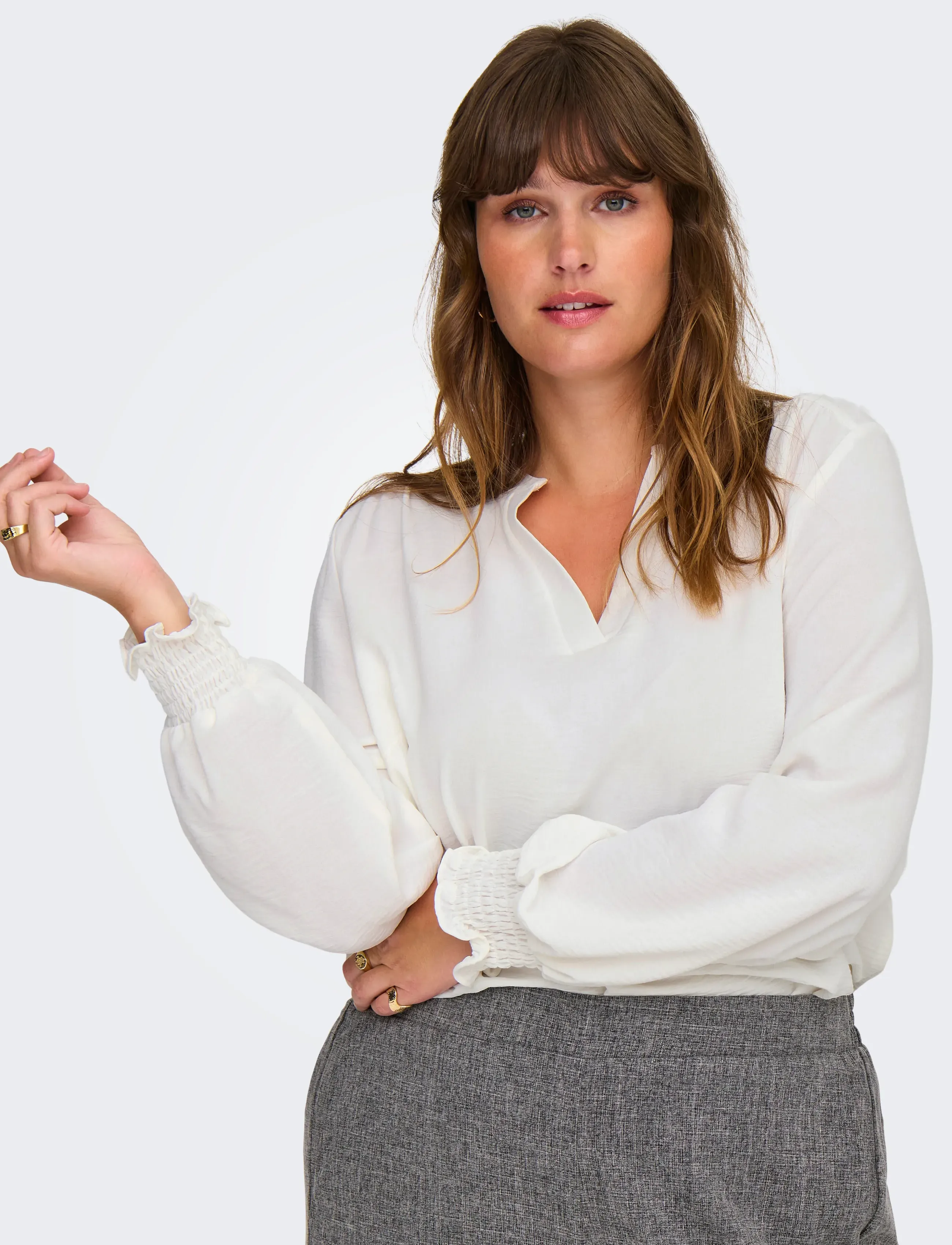 ONLY Carmakoma - CARMETTA L/S V-NECK TOP WVN NOOS - pikkade varrukatega pluusid - cloud dancer - 4