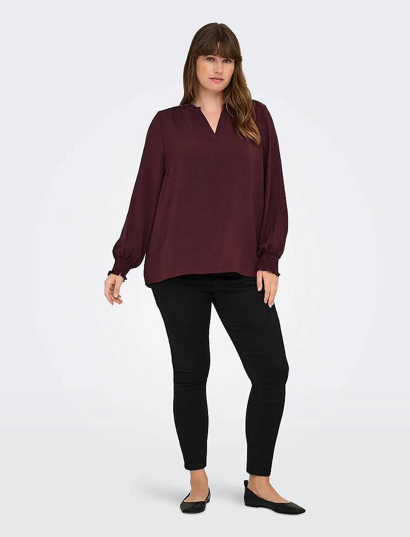 ONLY Carmakoma - CARMETTA V-NECK LS TOP WVN NOOS - langärmlige blusen - tawny port - 0