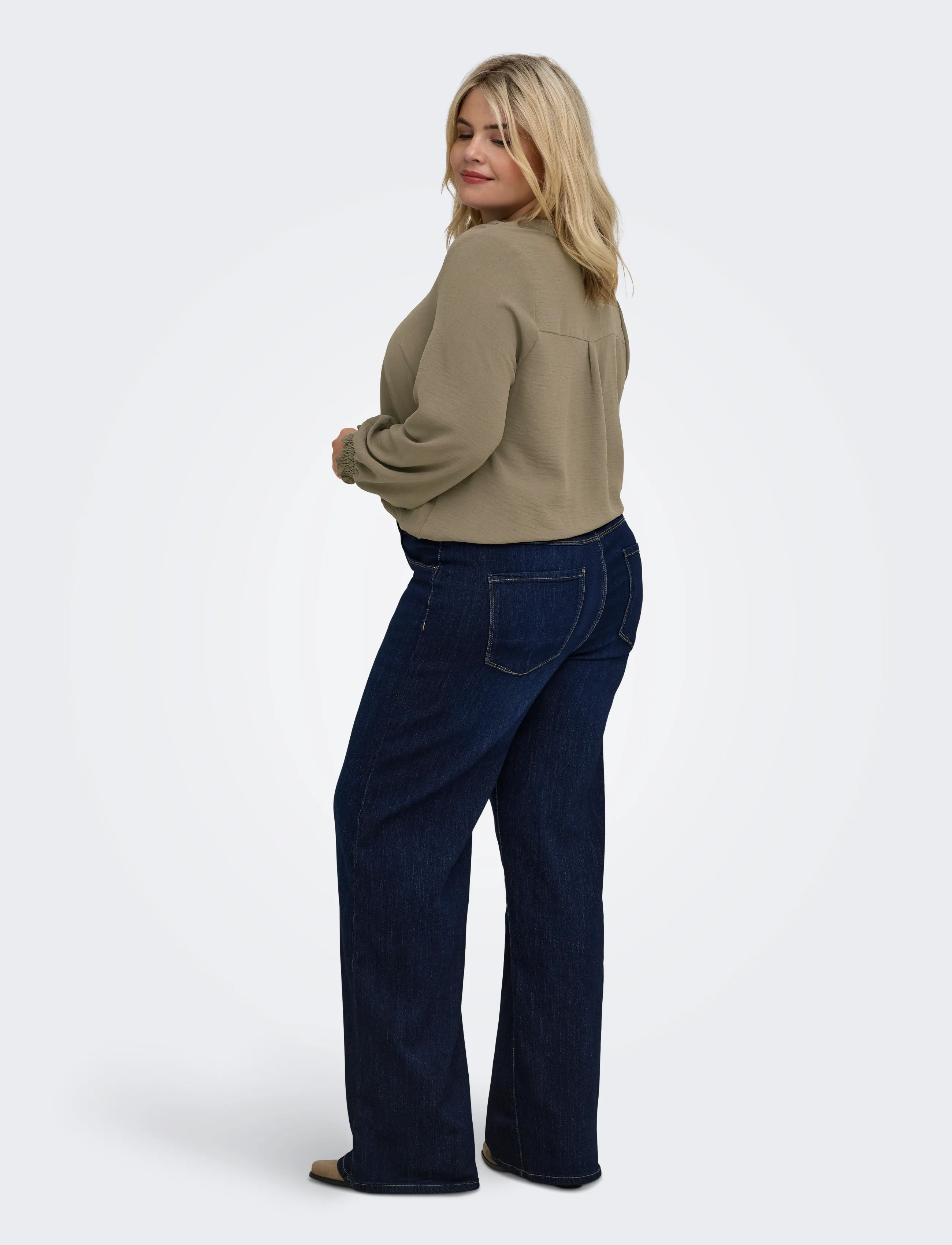 ONLY Carmakoma - CARMETTA L/S V-NECK TOP WVN NOOS - pikkade varrukatega pluusid - walnut - 3