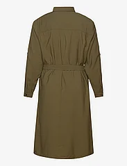 ONLY Carmakoma - CARNABI 3/4 BLK SHIRT DRESS WVN - marškinių tipo suknelės - winter moss - 1