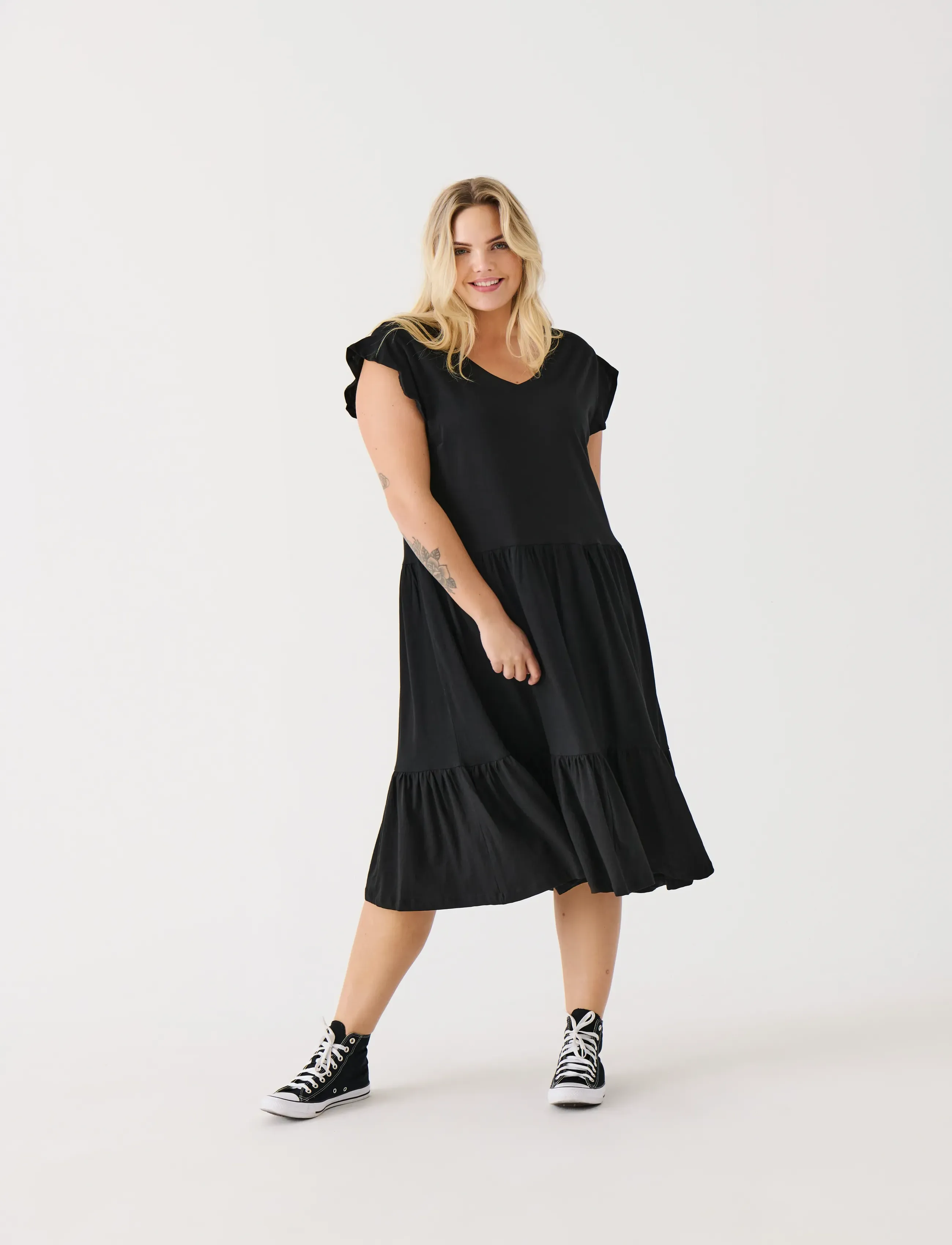 ONLY Carmakoma - CARMAY CAP SL FRILL DRESS JRS NOOS - robes d'été - black - 2