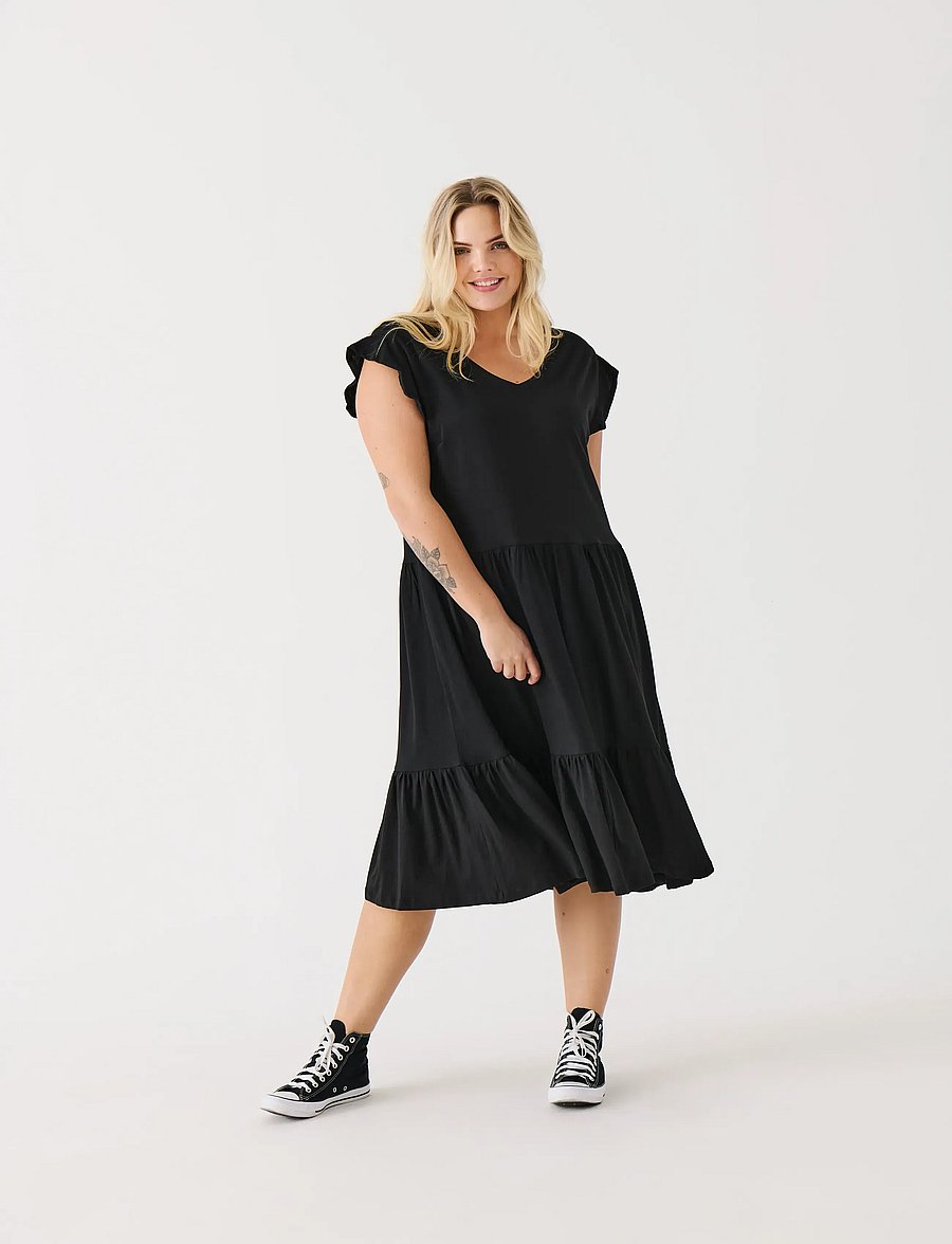 ONLY Carmakoma - CARMAY CAP SL FRILL DRESS JRS NOOS - robes d'été - black - 2