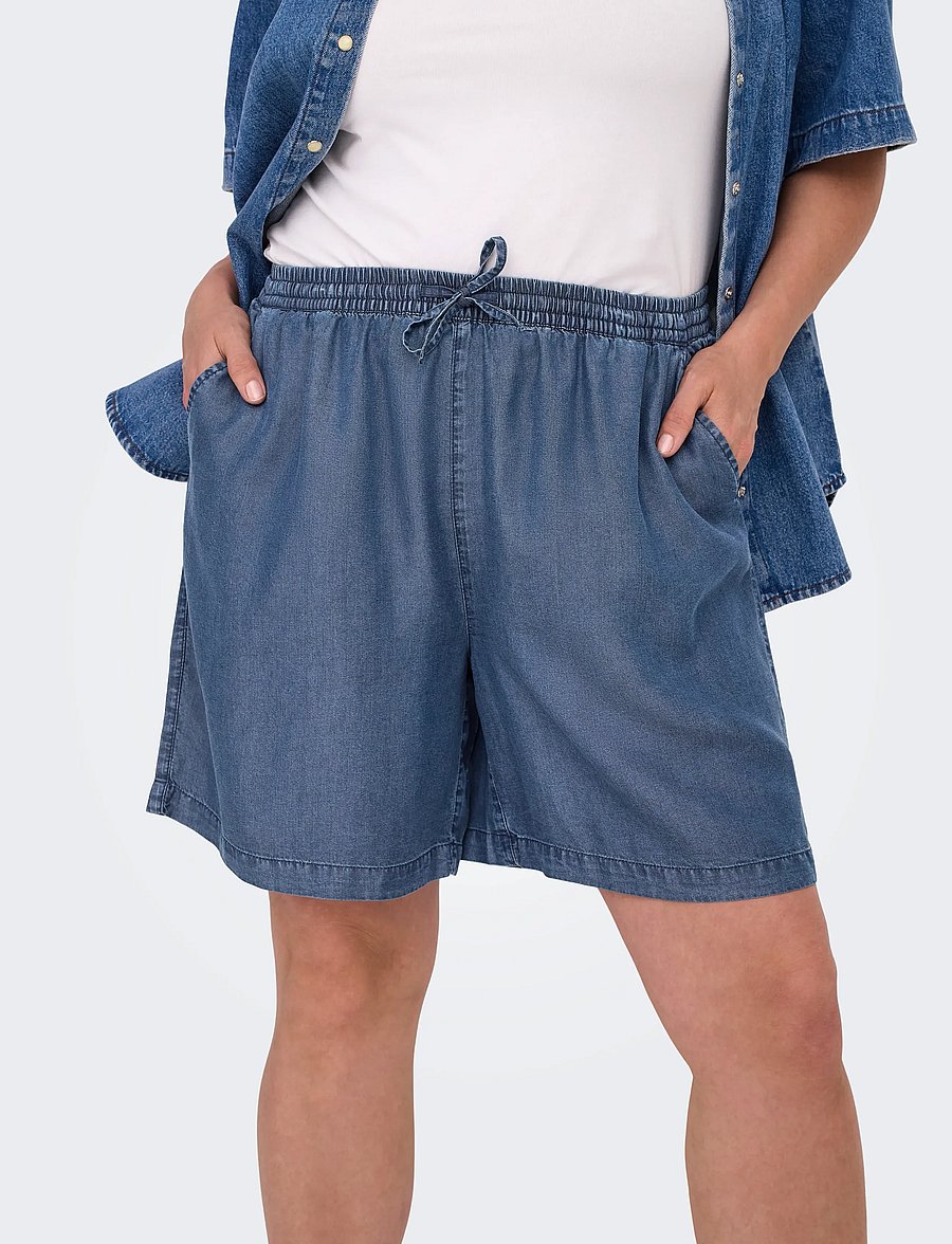 ONLY Carmakoma - CARPEMA LIFE LYOCELL DNM SHORTS YOK - casual shorts - dark blue denim - 4