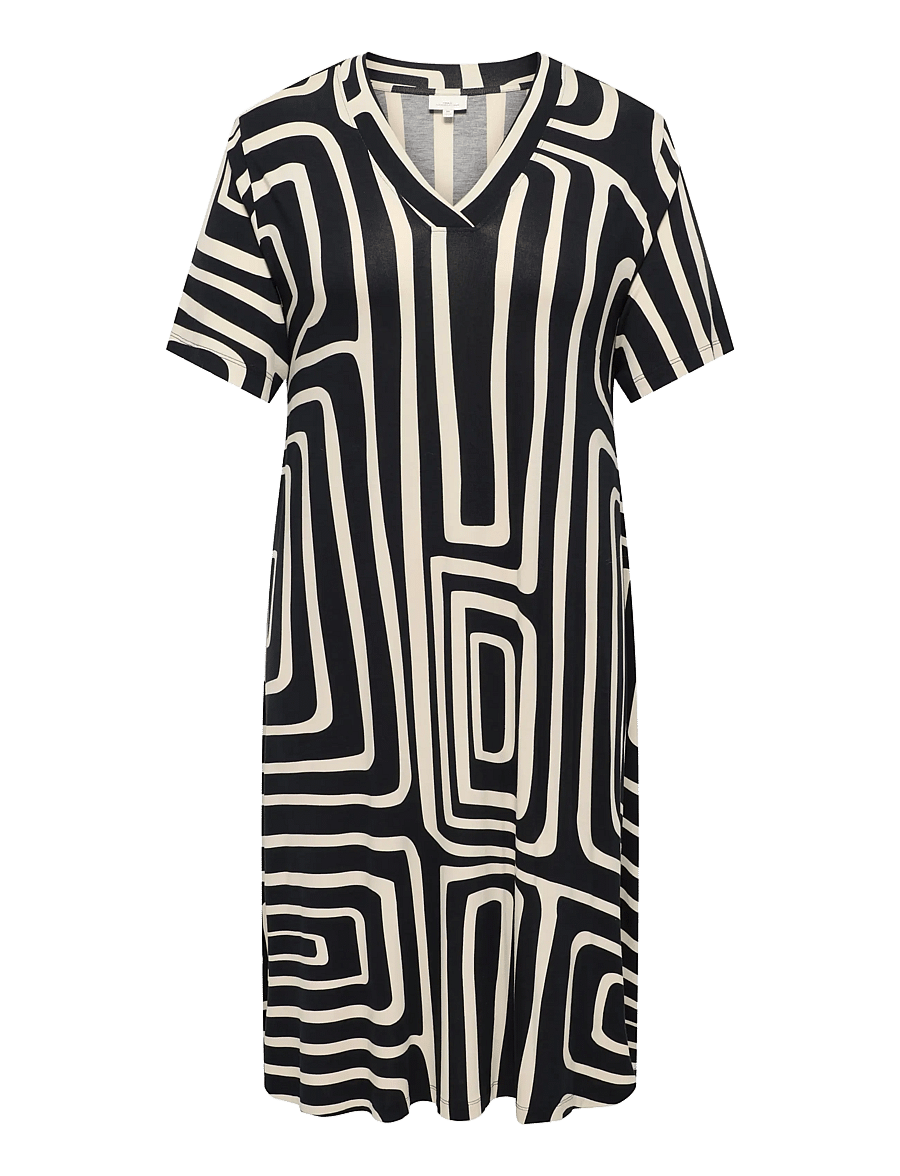 ONLY Carmakoma - CARFYRLA S/S V-NECK BLK AOP DRESS NOOS - t-shirtkjoler - black - 1