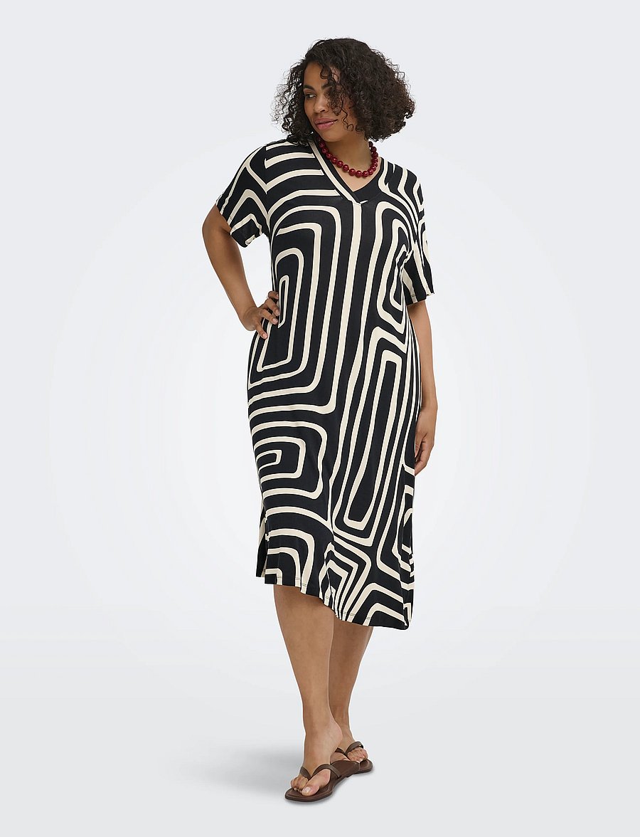 ONLY Carmakoma - CARFYRLA S/S V-NECK BLK AOP DRESS NOOS - t-shirtkjoler - black - 4