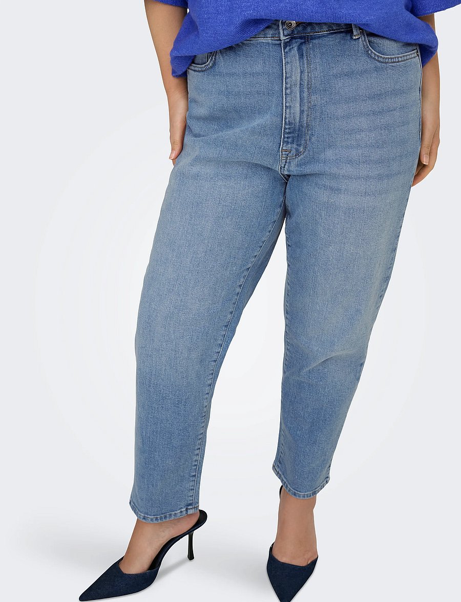 ONLY Carmakoma - CAREMILYSTRETCH HW STR ANK DNM CRO1 NOOS - light blue denim - 5