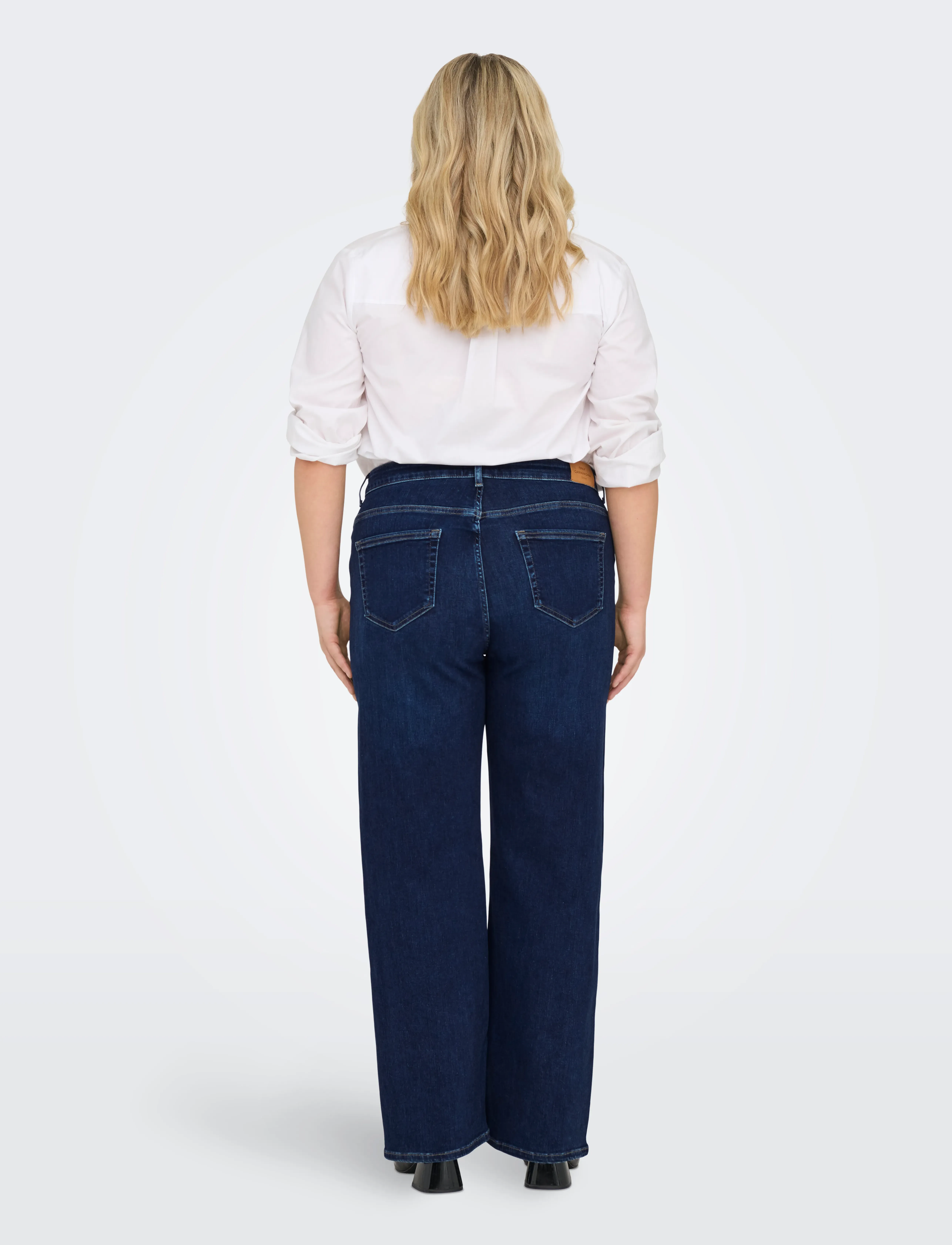 ONLY Carmakoma - CARWILLY HW WIDE JEANS CRO NOOS - hosen mit weitem bein - dark blue denim - 3