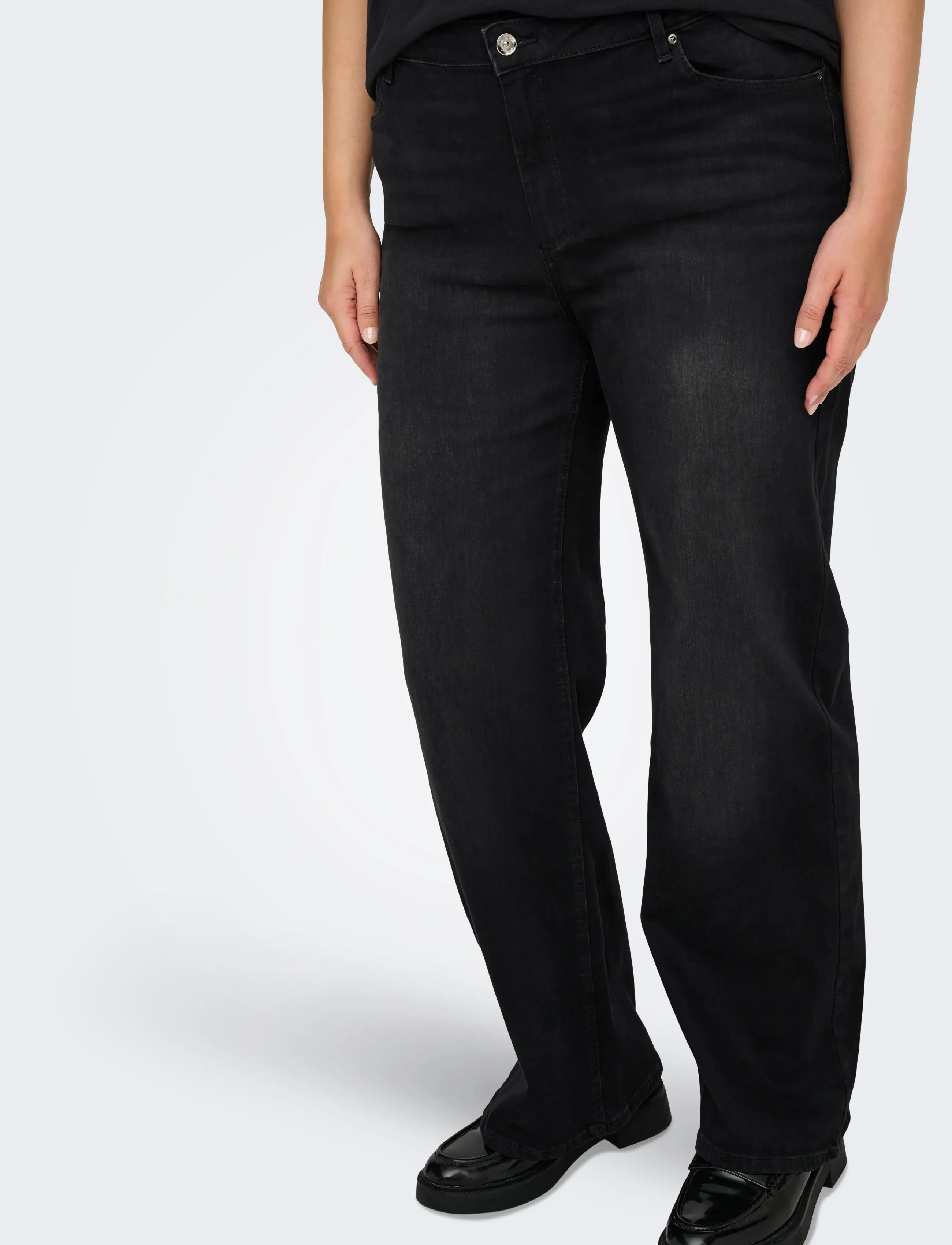 ONLY Carmakoma - CARWILLY HW WIDE JEANS CRO1099 NOOS - hosen mit weitem bein - black denim - 5