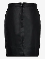 ONLY Carmakoma - CARBASE FAUX LEATHER SKIRT OTW - short skirts - black - 1