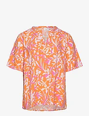 ONLY Carmakoma - CARPIORA CHINA V-SPLIT TOP WVN - kurzärmlige hemden - orange ochre - 0