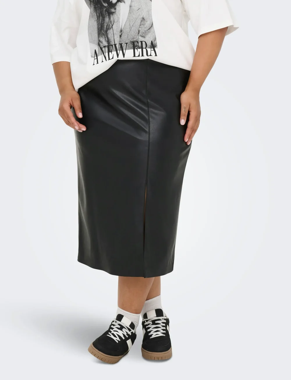 ONLY Carmakoma - CARHEIDIHANNA LIFE FAUX LEATHERSKIRT OTW - midihameet - black - 5
