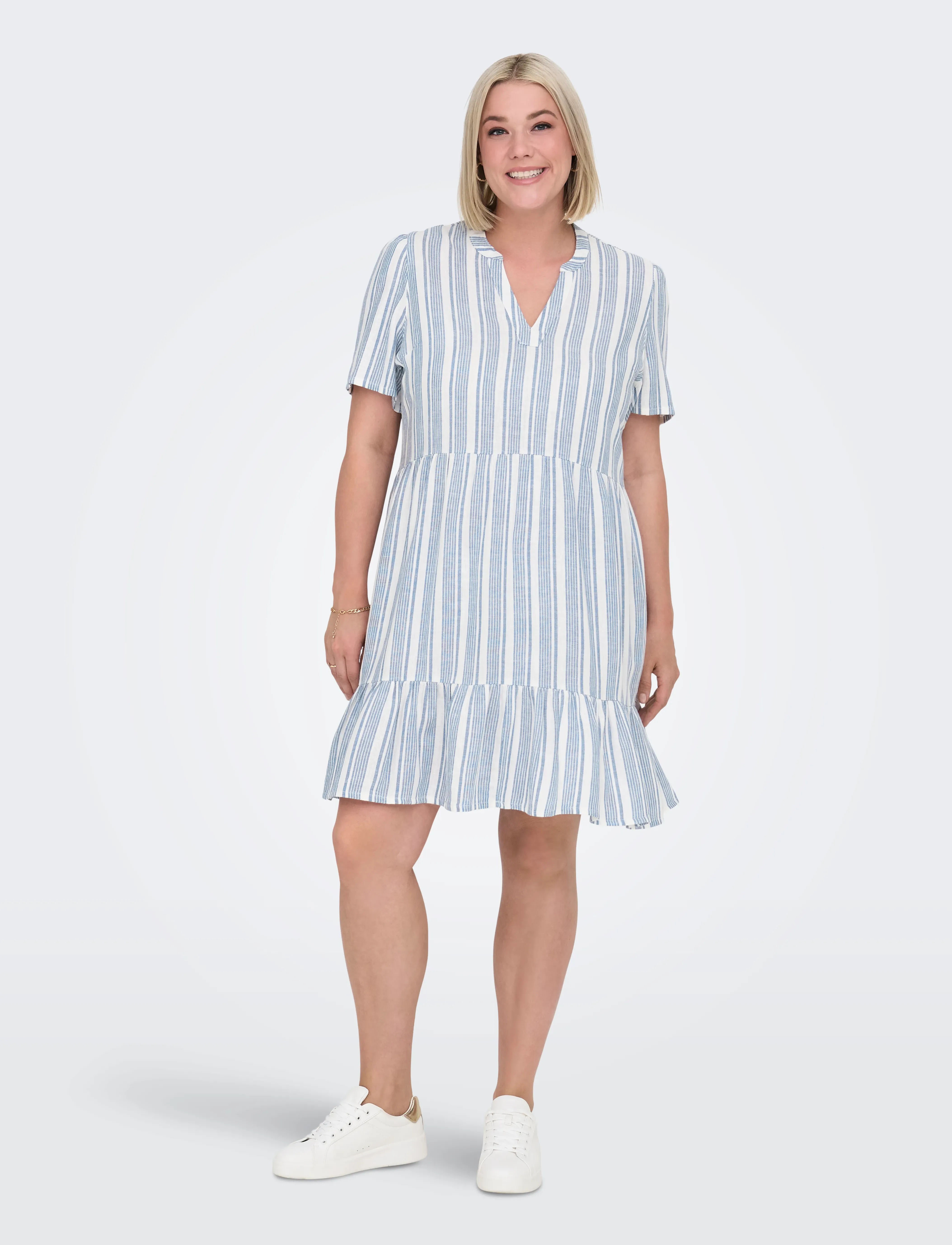 ONLY Carmakoma - CARTIRI-CARO S/S V-NECK LIN DRESS  TLR - coronet blue - 4